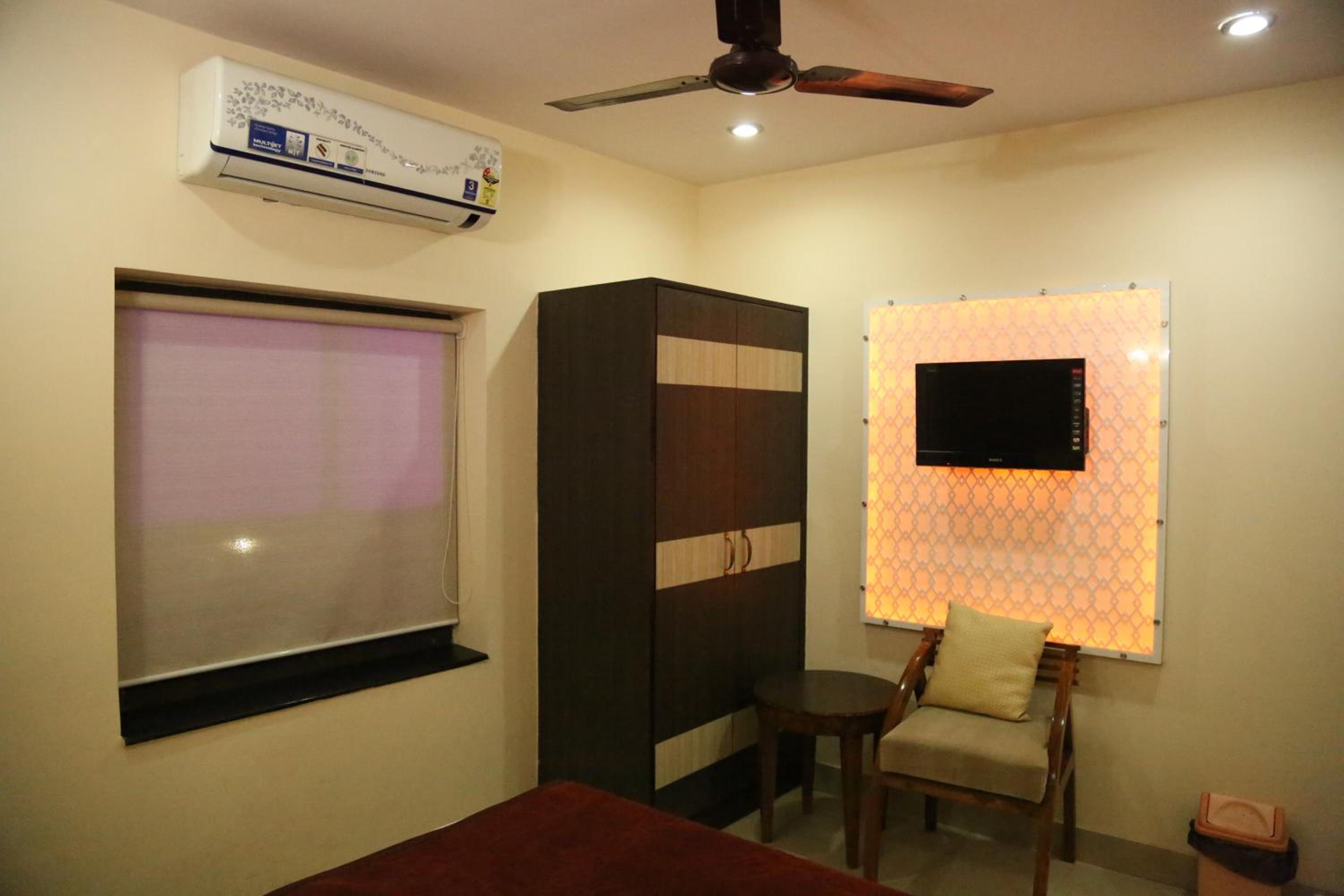 Deluxe Double Room photo 3