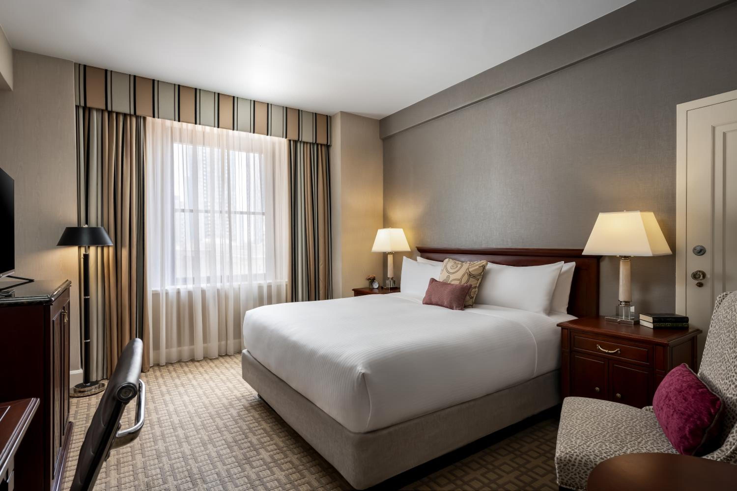 Standard King Room - Photo 1