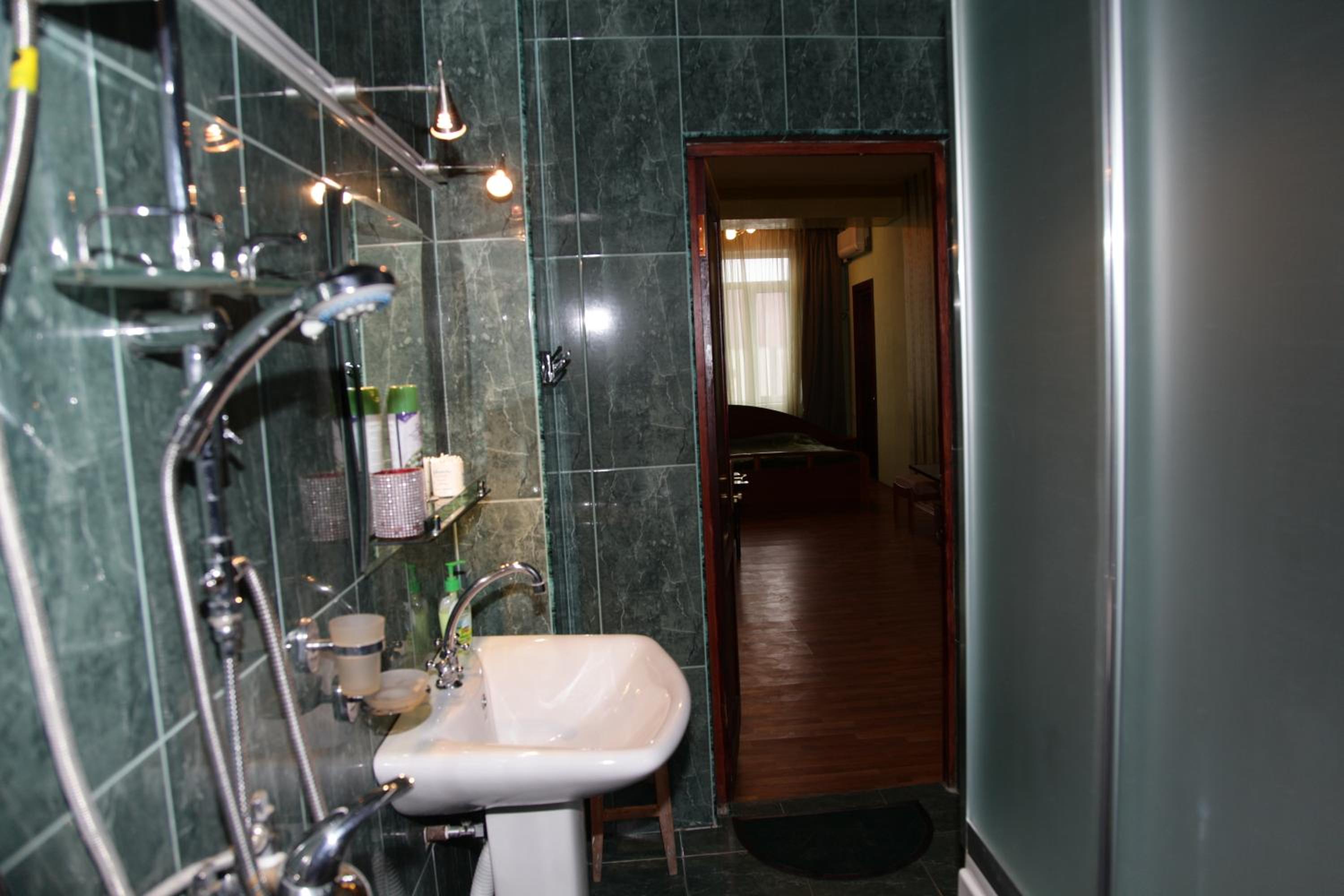 Executive Double Room - Photo 25