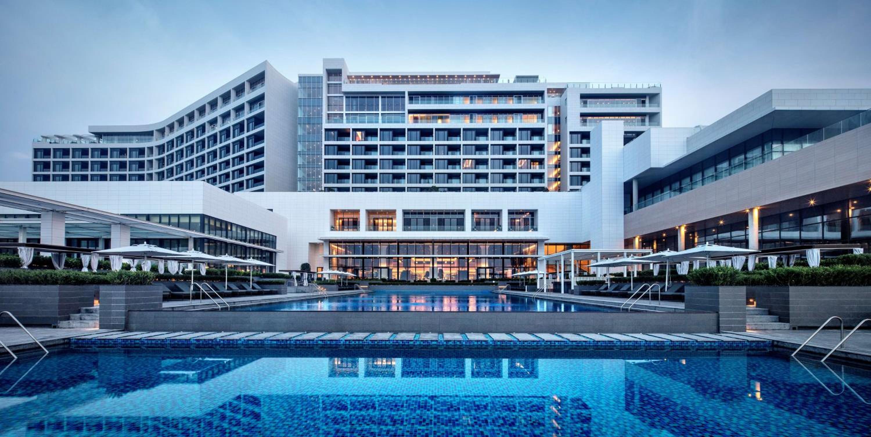 Cabin B Ocean View King Bed-Long Stay (4 nights), KRW 50,000 F&B Credit per night