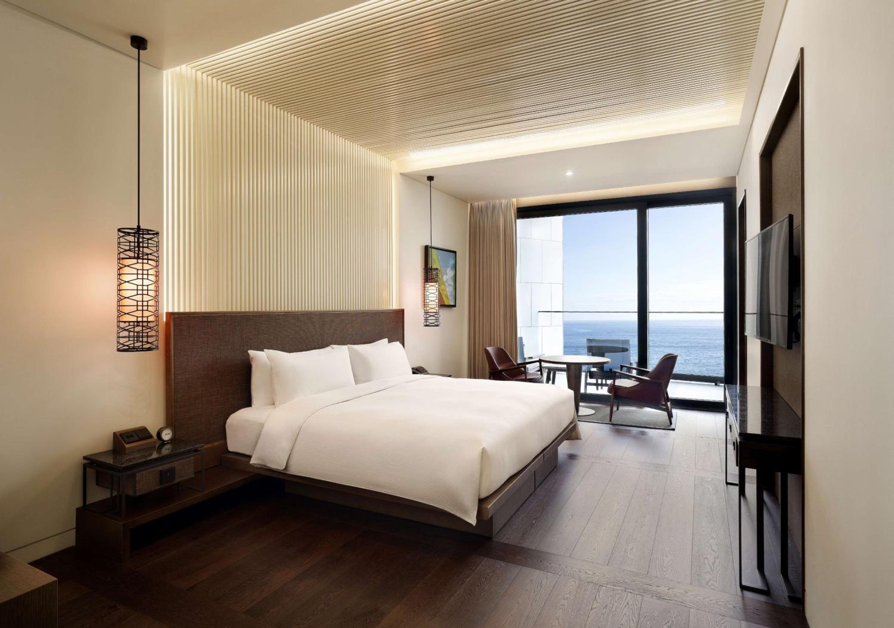 [Welcome Rim Club Festa] One-Bedroom King Suite With Ocean View With Rim Point  