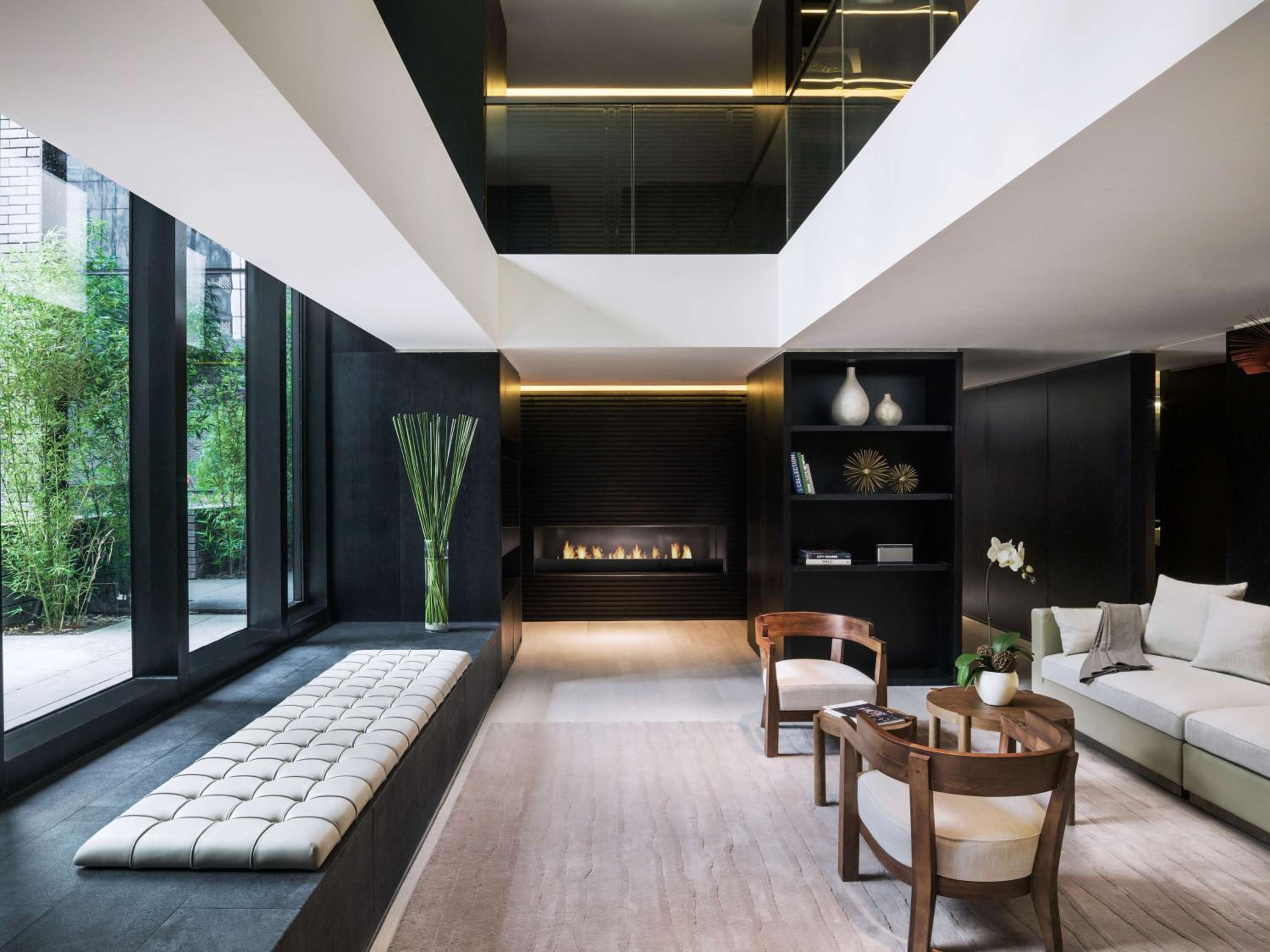 Deluxe Courtyard Suite