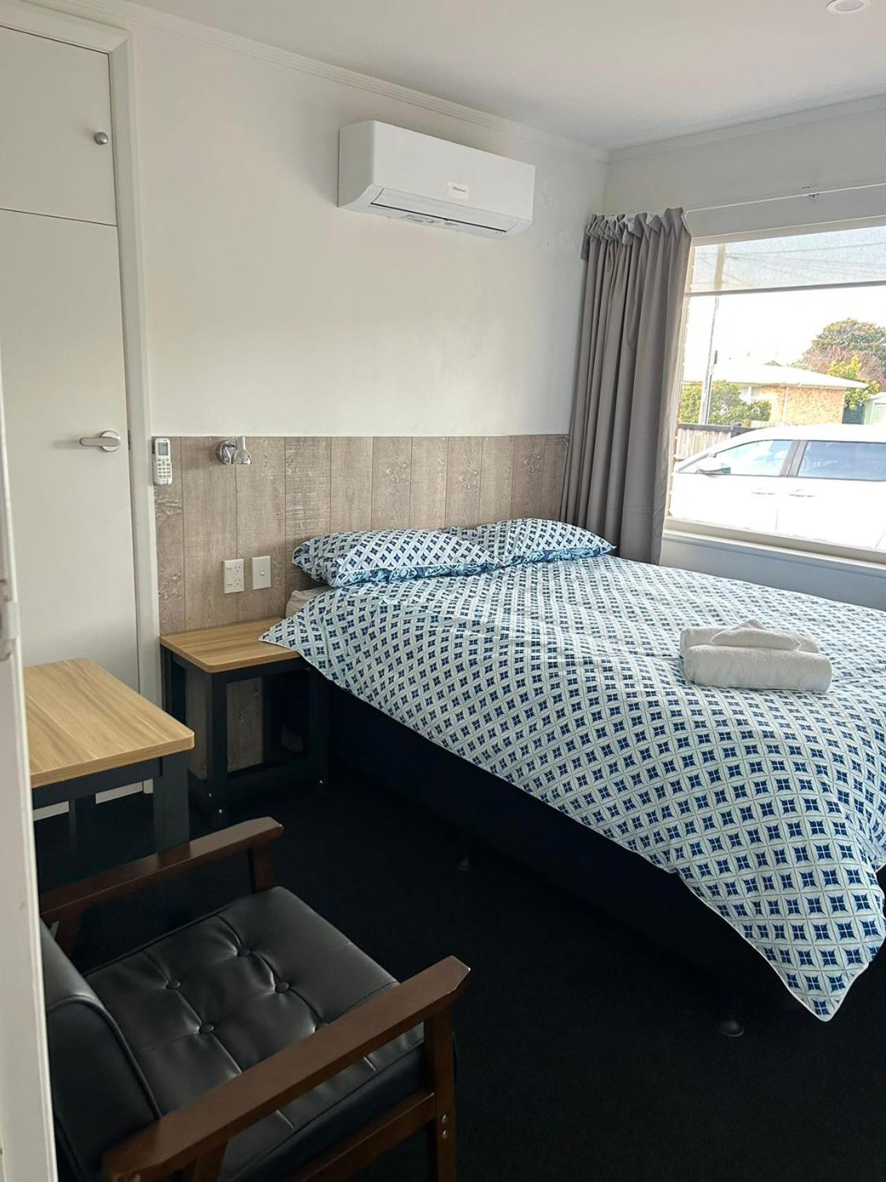 Queen Room with Shared Bathroom