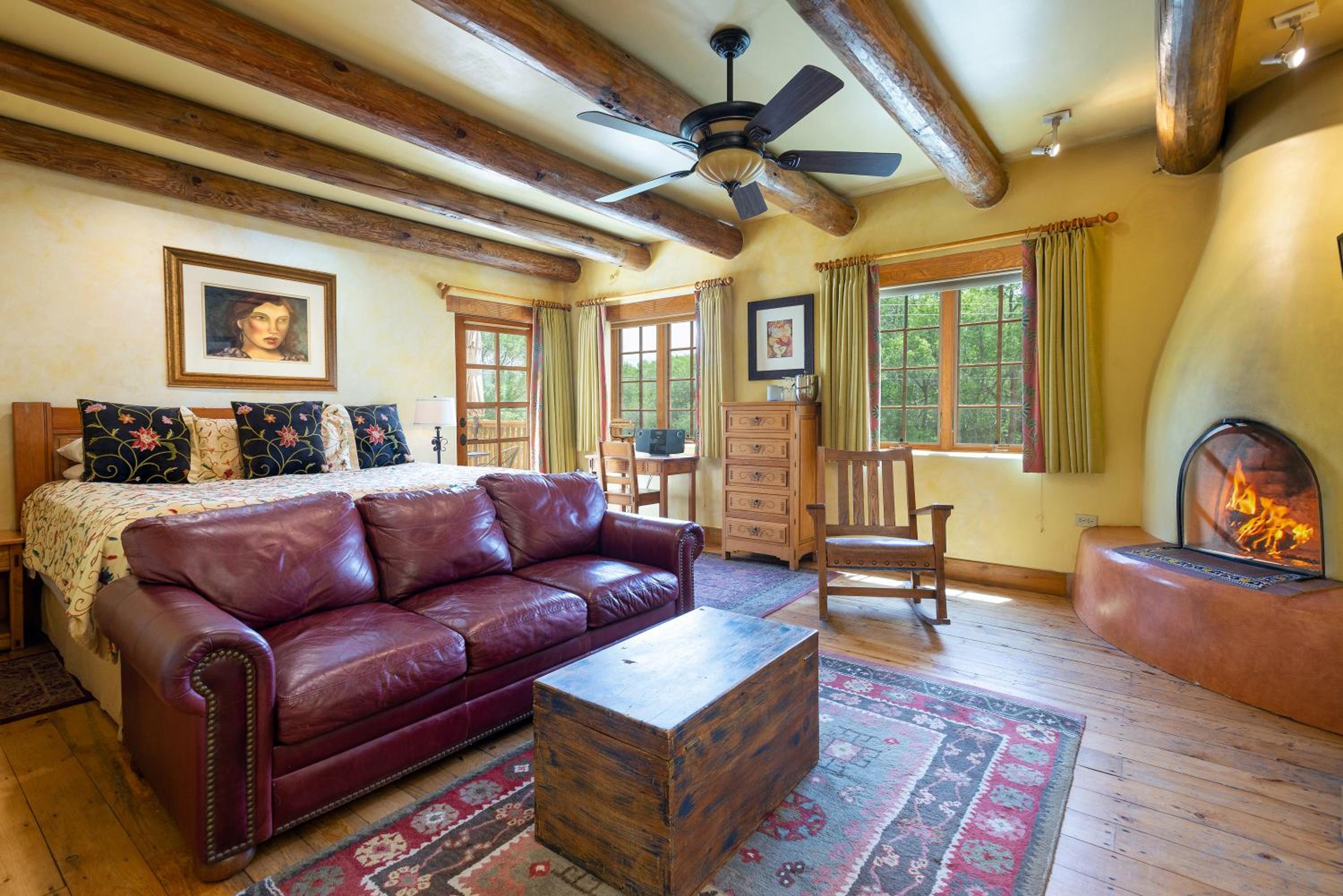 Superior King Room photo 1