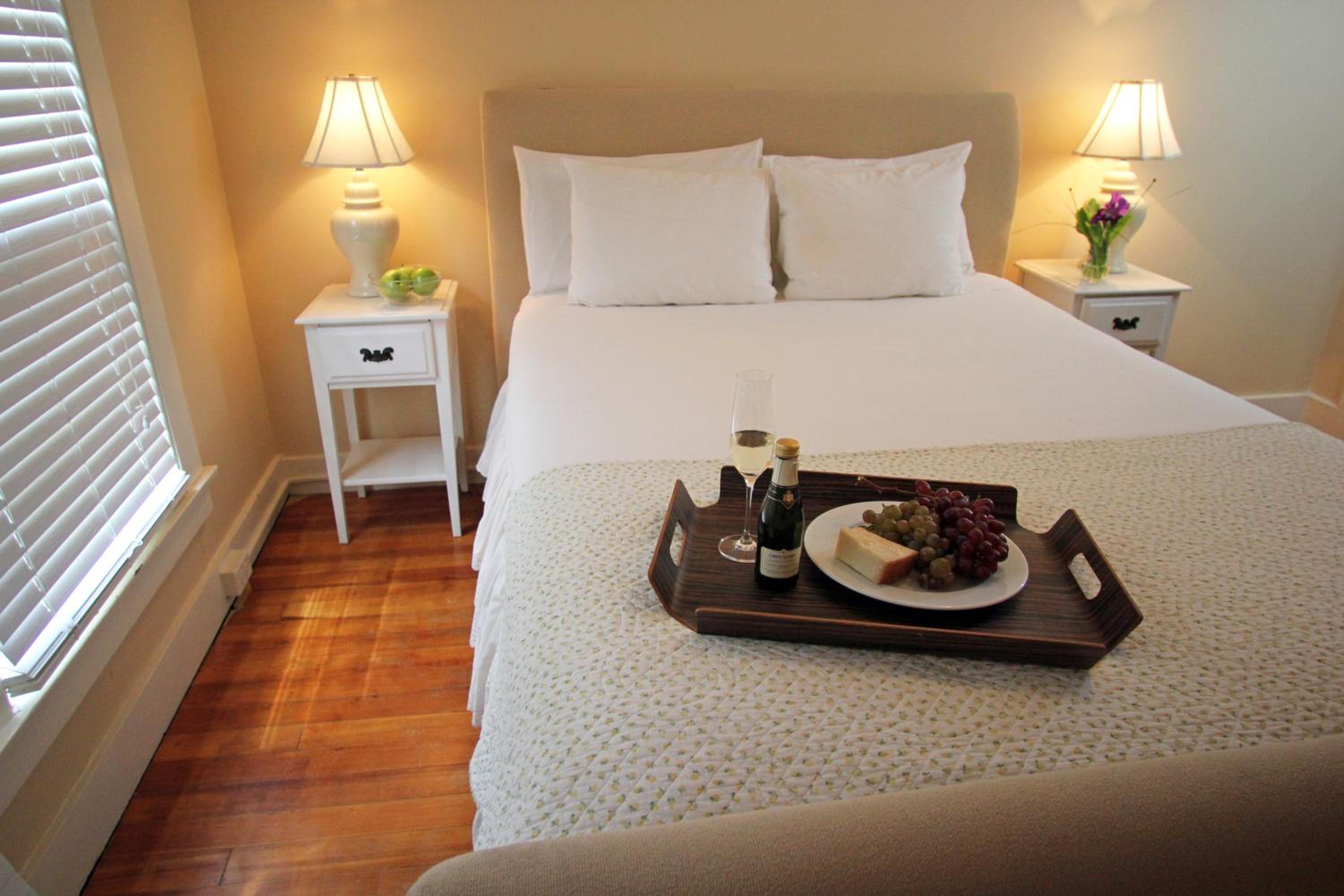 Queen Room - Photo 4