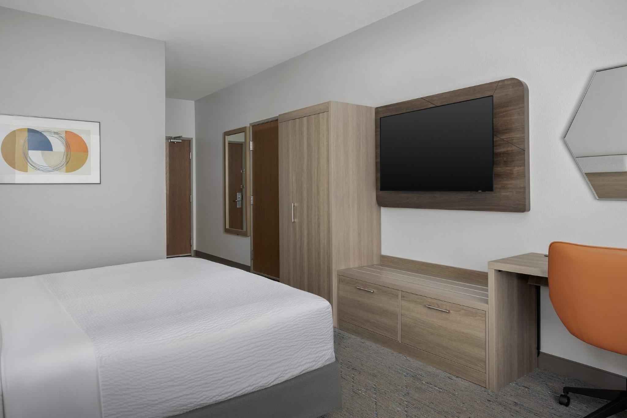 Standard King Room - Photo 2
