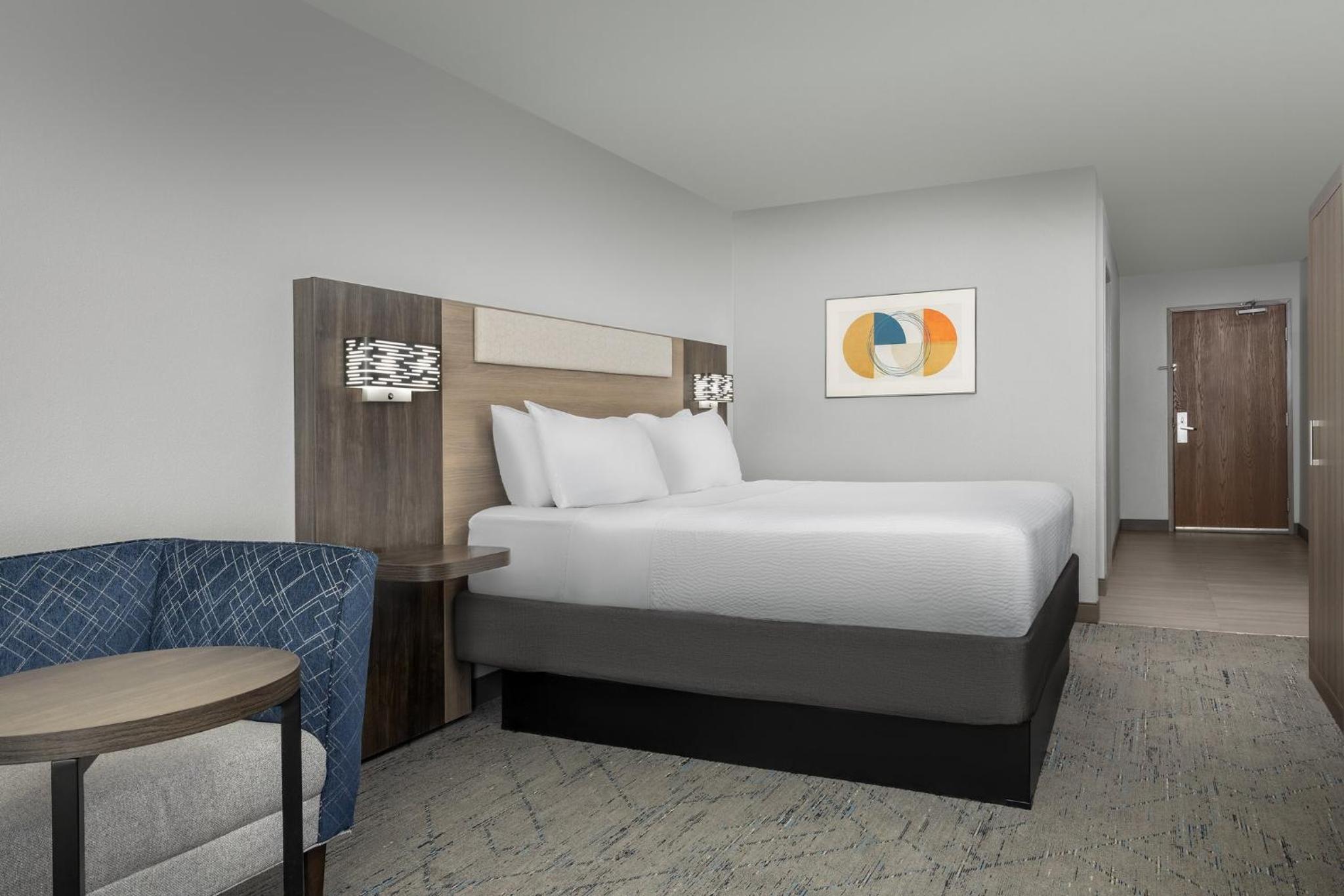 Standard King Room - Photo 4