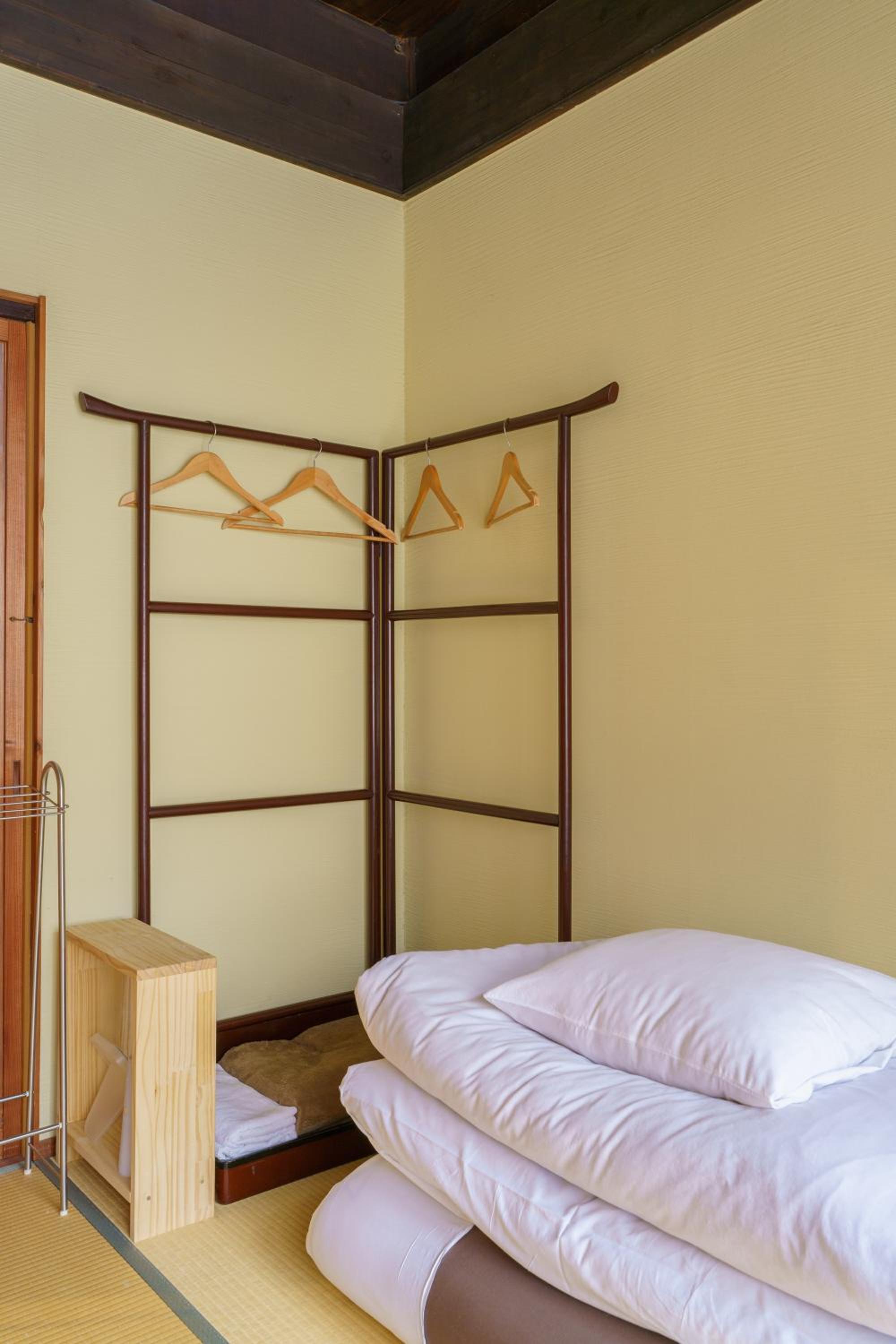 Japanese-Style Standard Room with Shared Bathroom - Non-Smoking photo 2