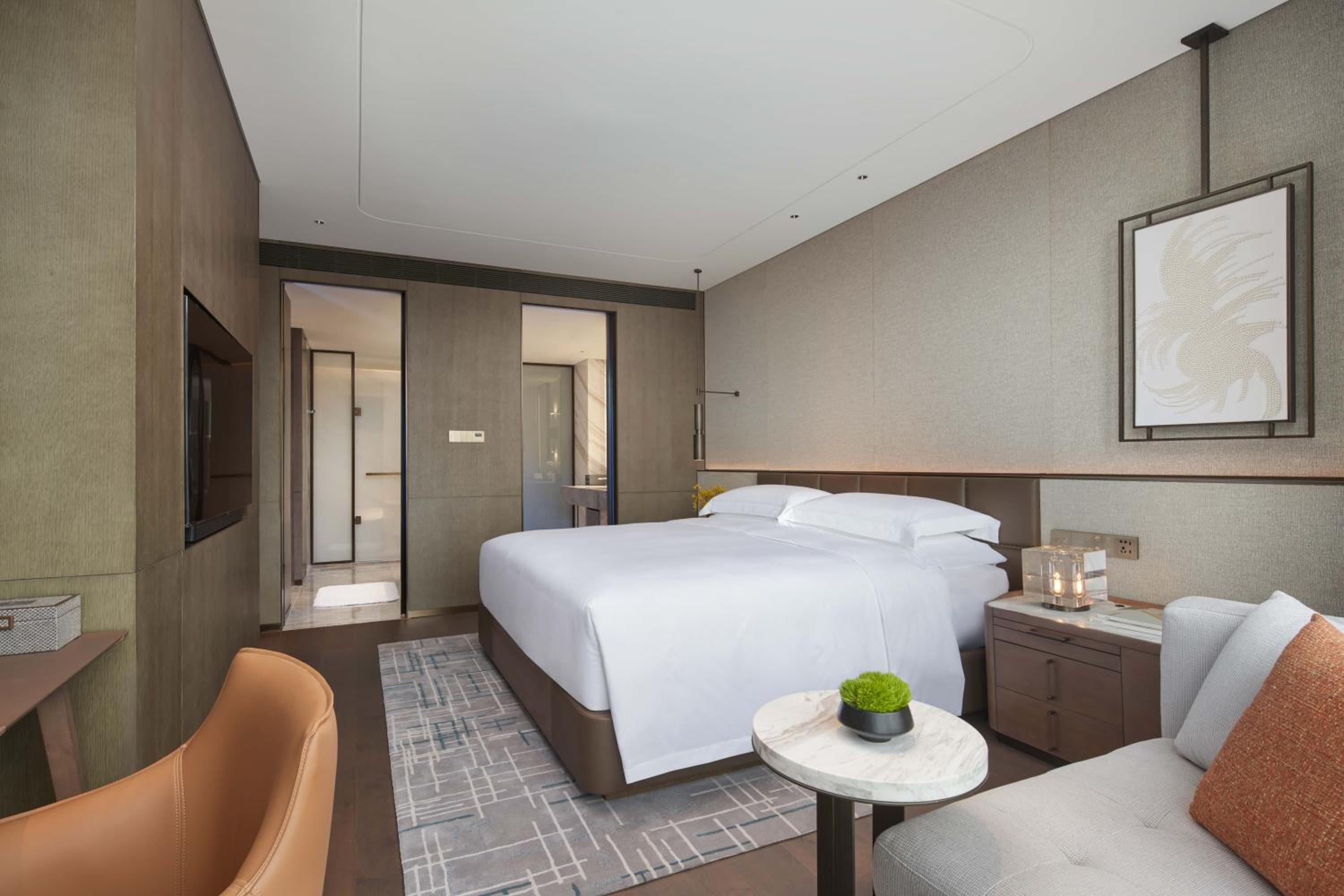 One-Bedroom Suite photo 2