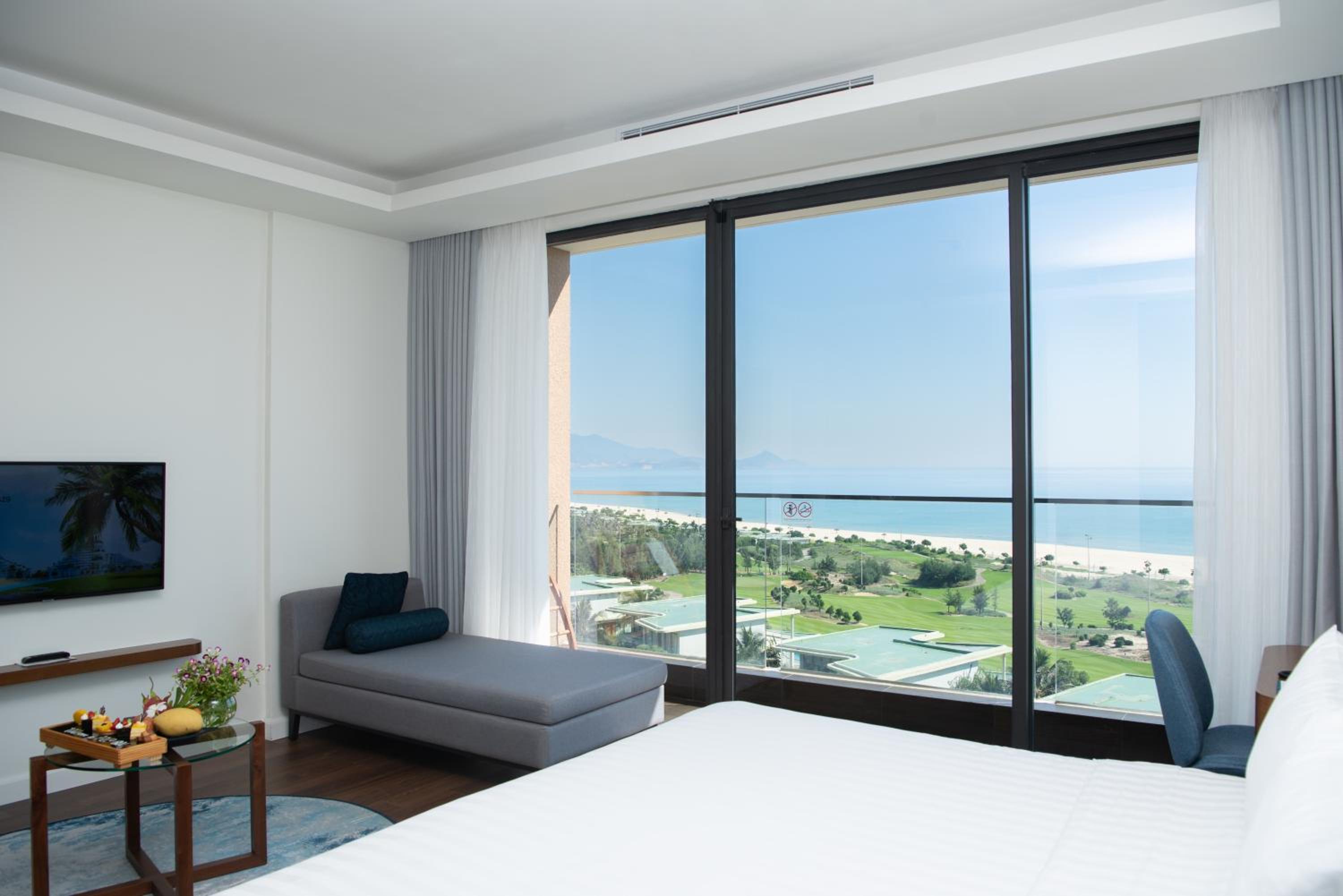 Deluxe Double Room with Balcony and Sea View - Photo 3