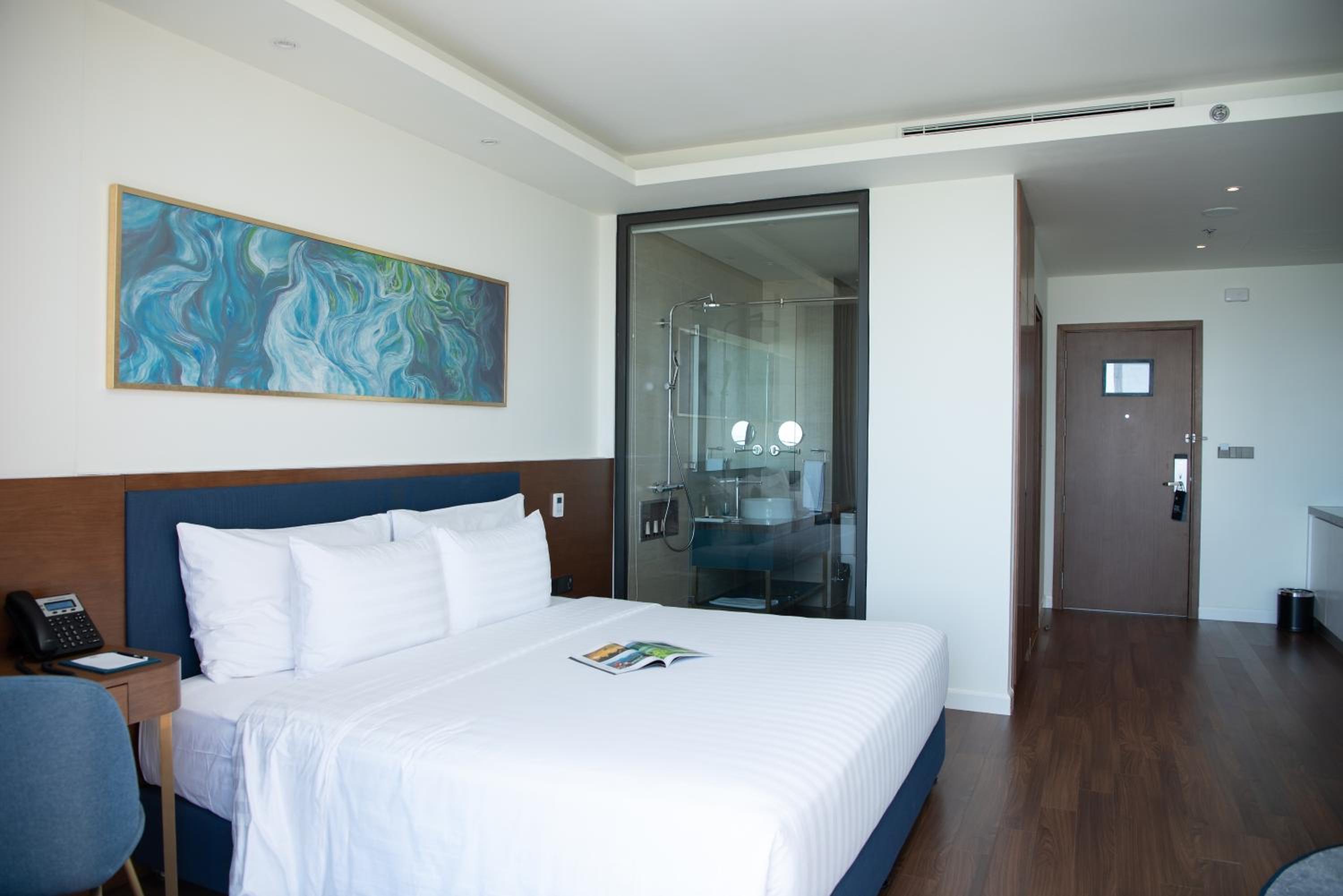 Deluxe Double Room with Balcony and Sea View - Photo 6