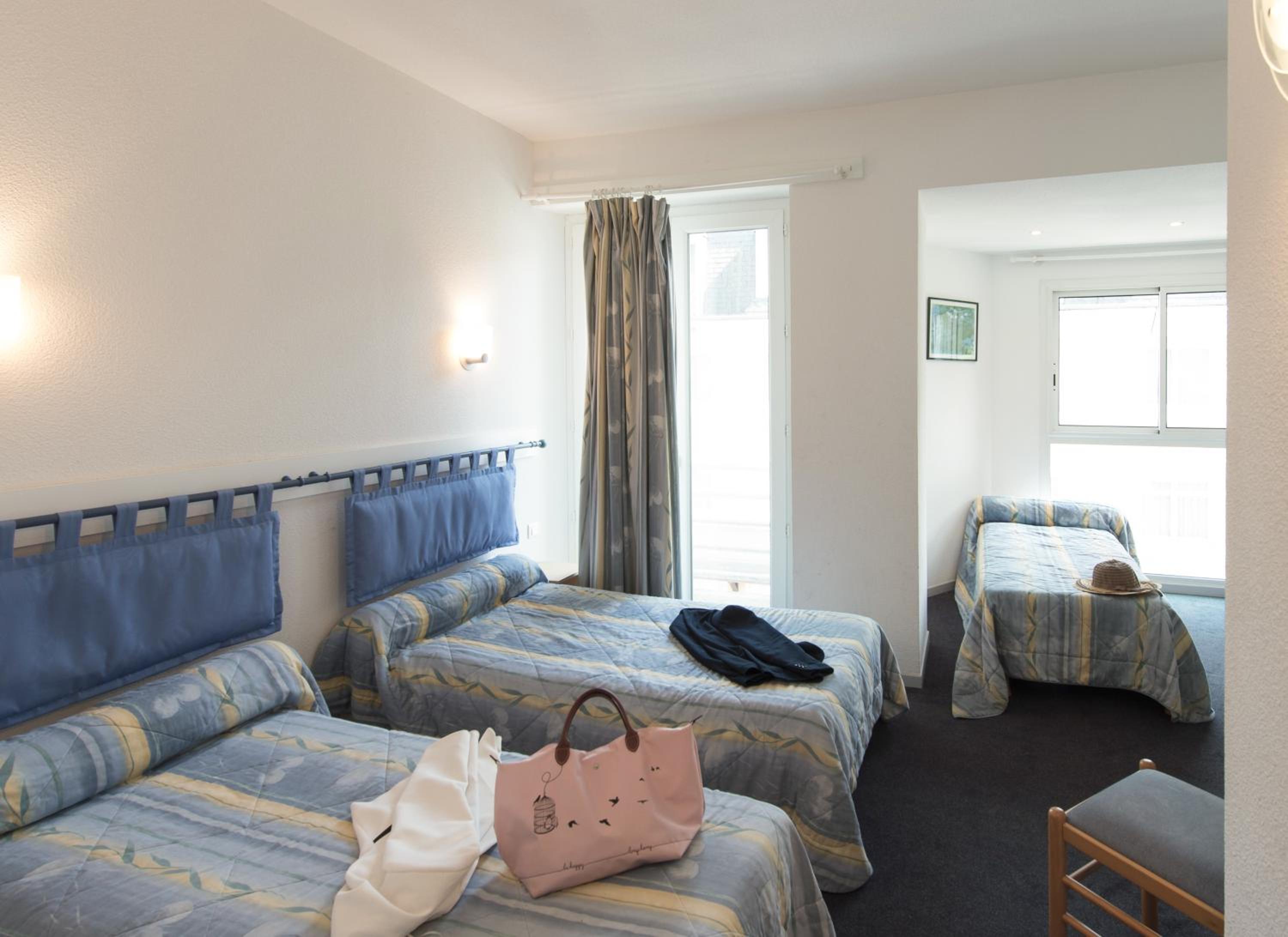 Quadruple Room - Photo 1