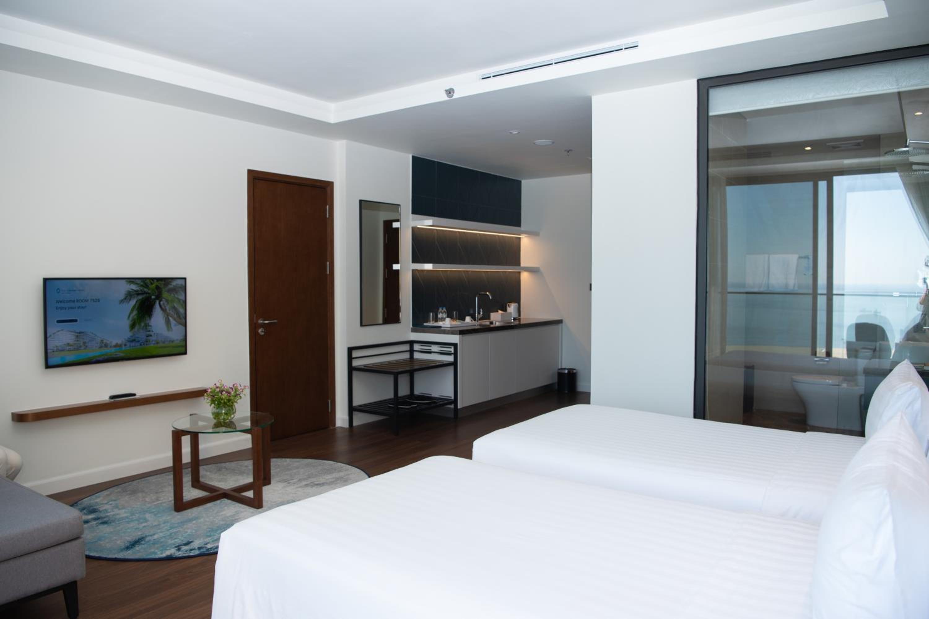 Deluxe Twin Room - Photo 2