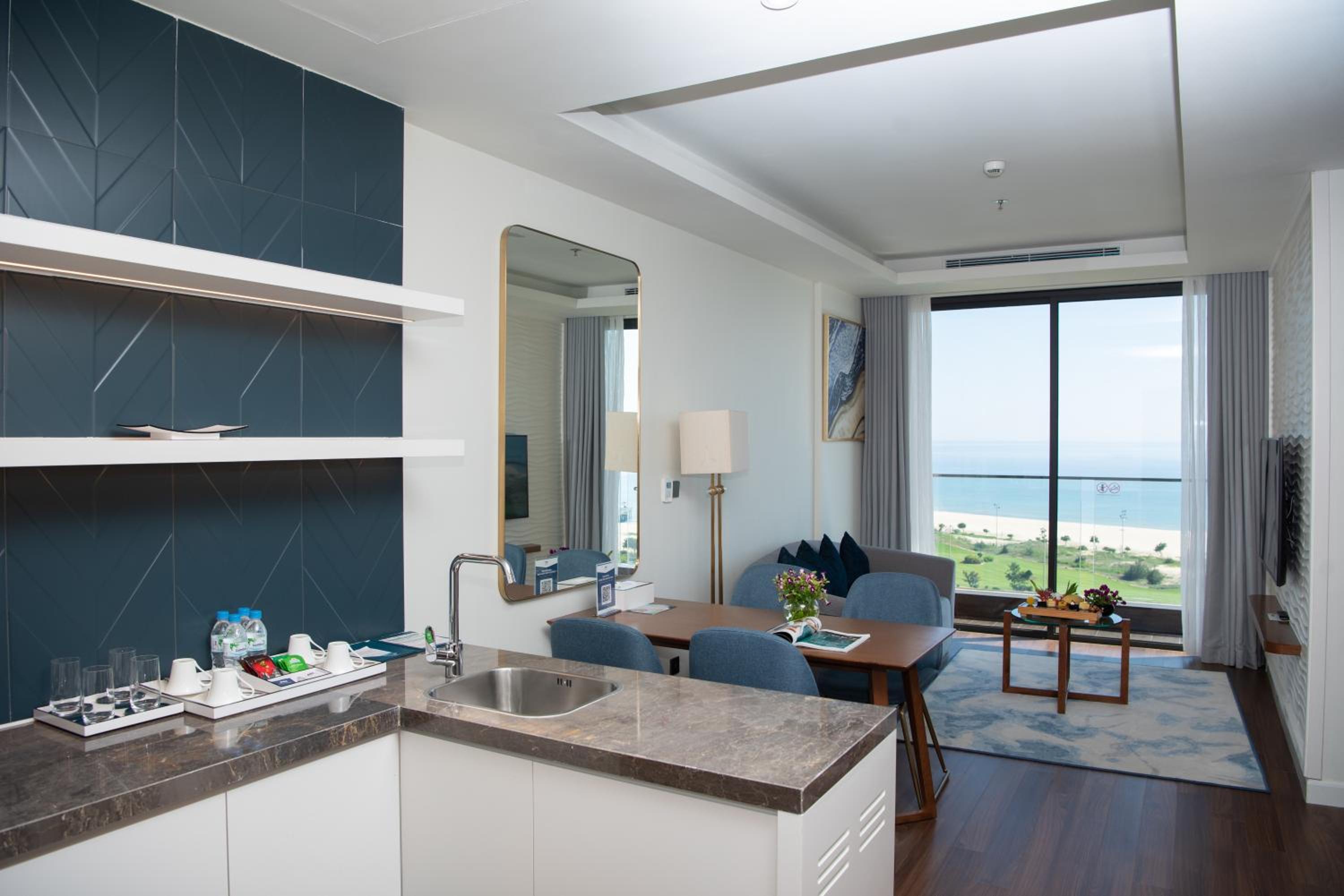 Family Room with Sea View