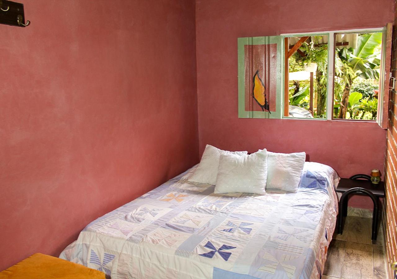 Standard Double Room With Shared Bathroom photo 2