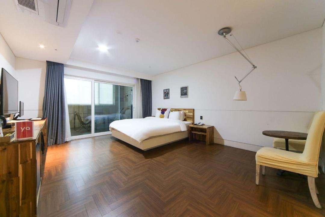 Double Room with Terrace - Photo 1