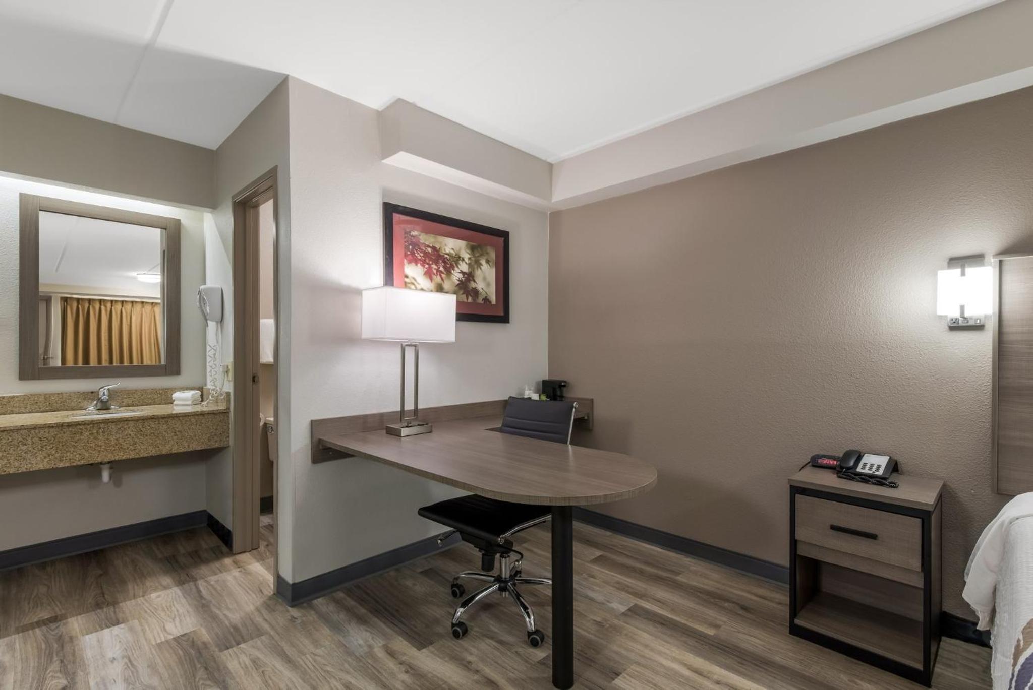 Superior King Room Non-Smoking - Photo 5