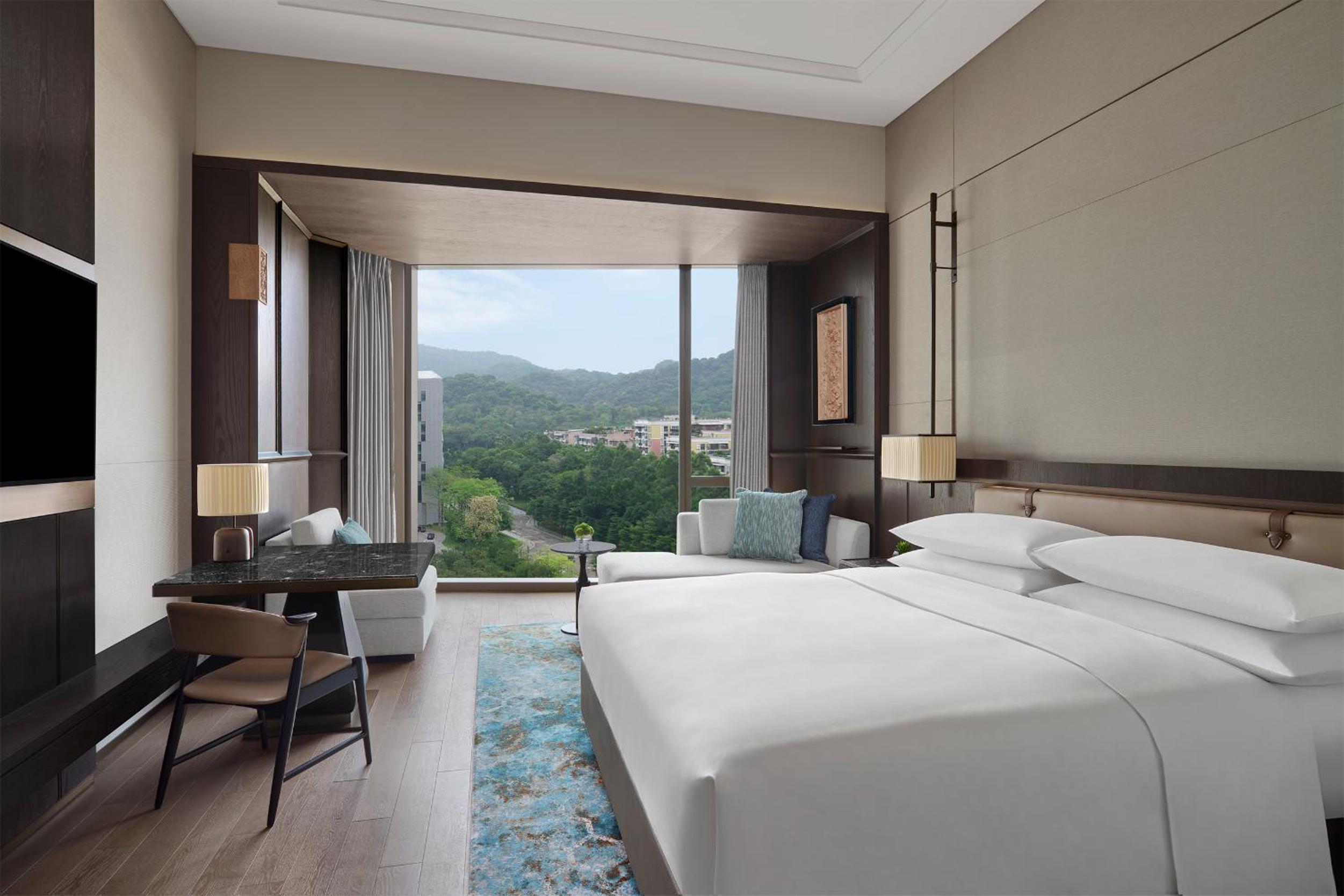 Premium King Room - High Floor photo 1