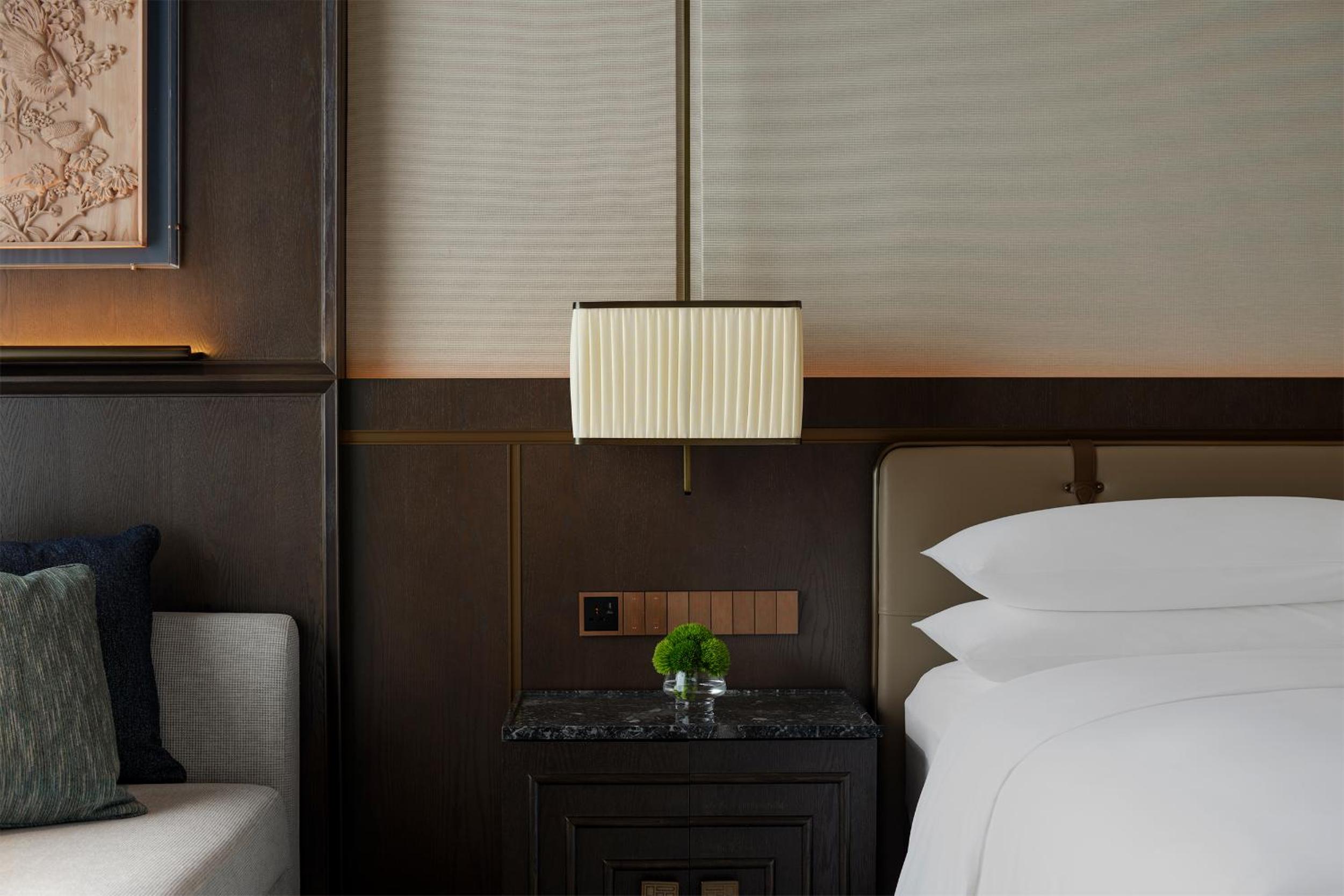 Deluxe King Bed Room photo 2