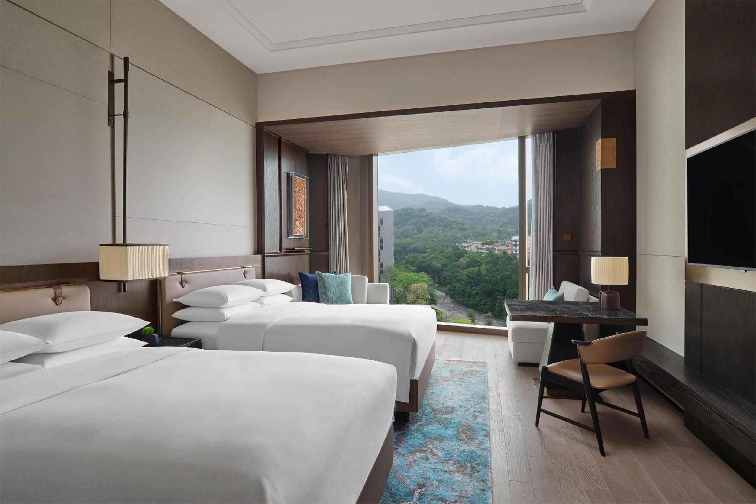 Premium Double Room with Two Double Beds - High Floor photo 1