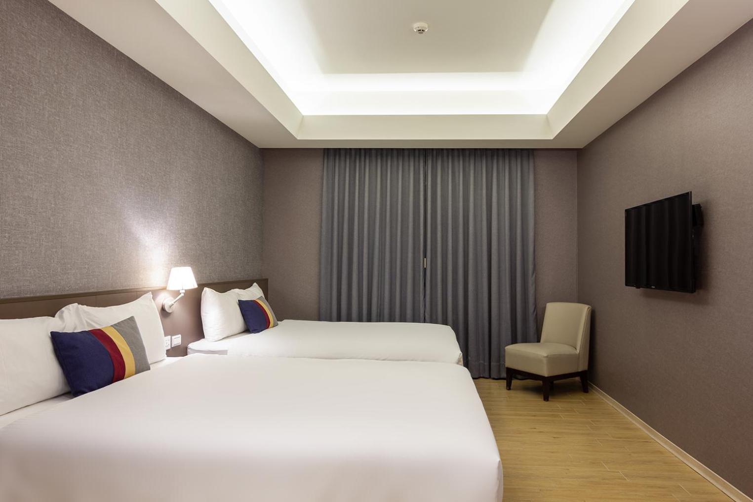Classic Quadruple Room photo 3