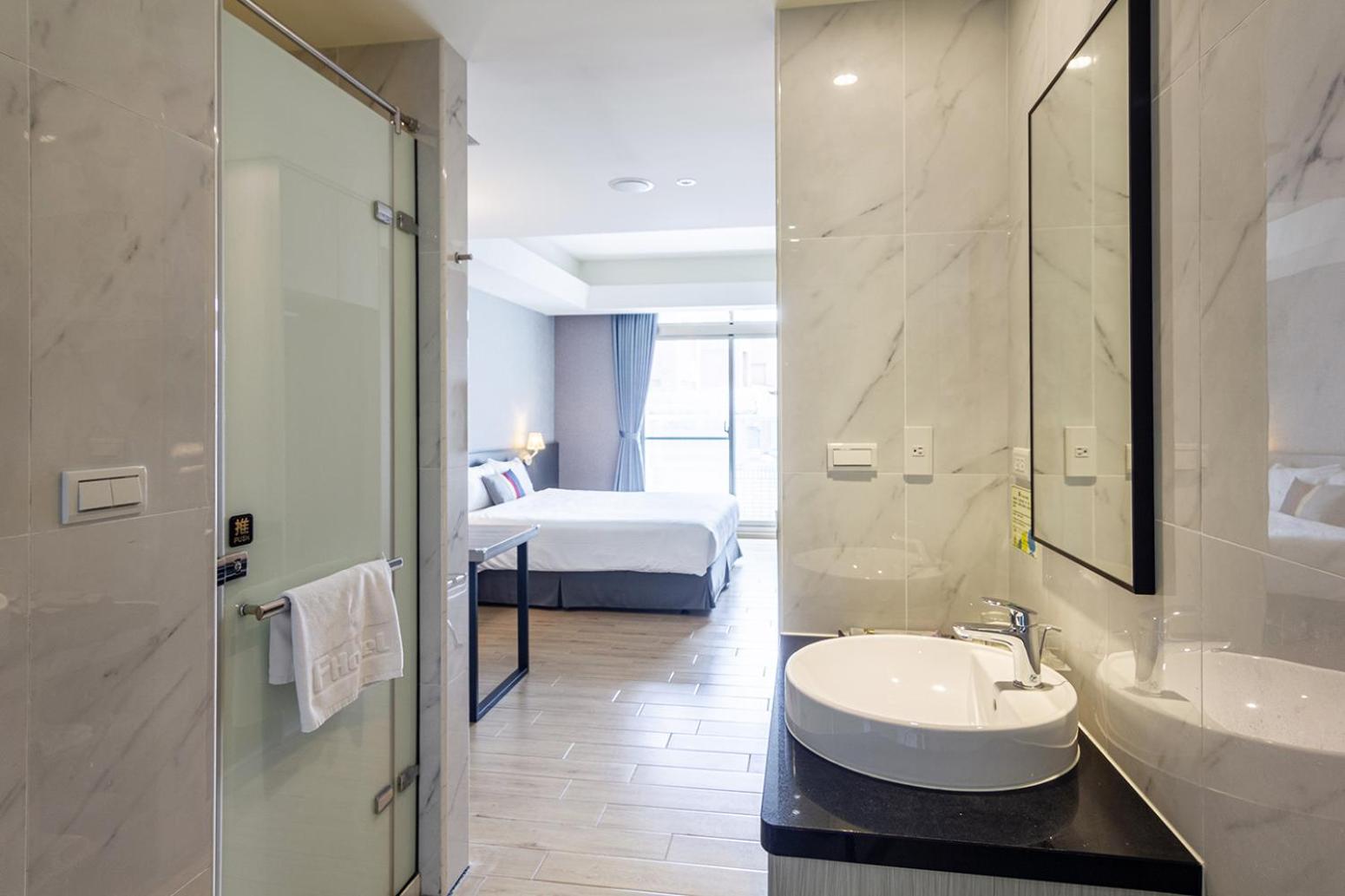 Deluxe Double Room photo 3