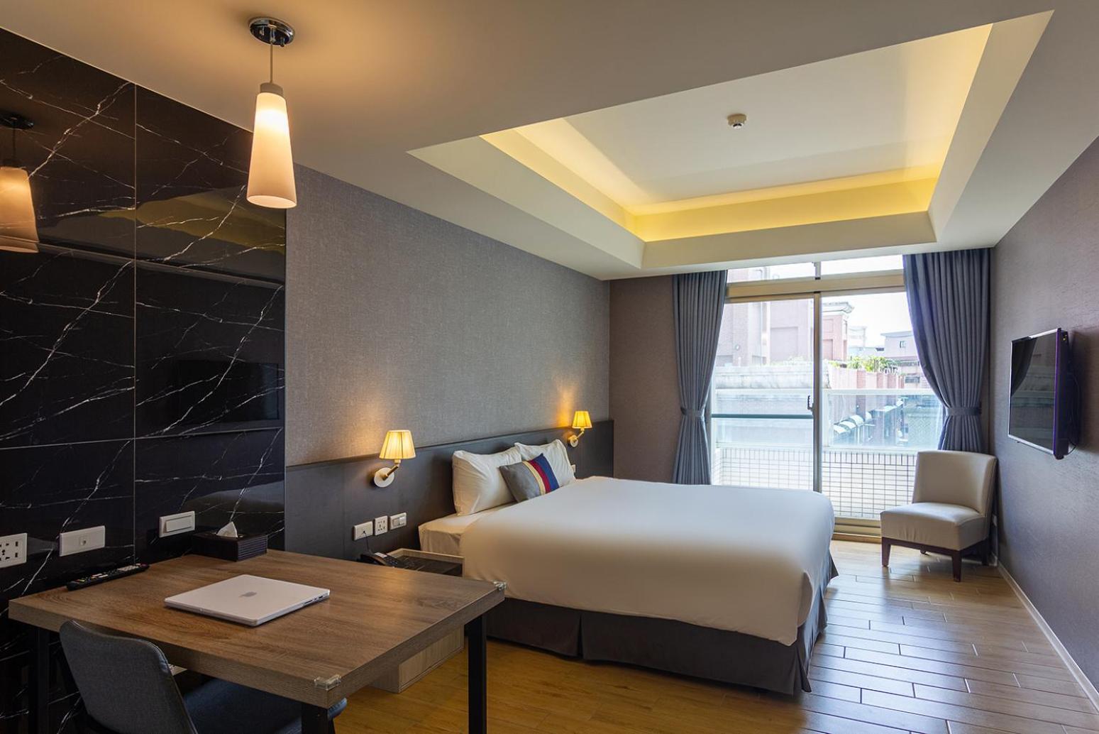 Deluxe Double Room photo 2