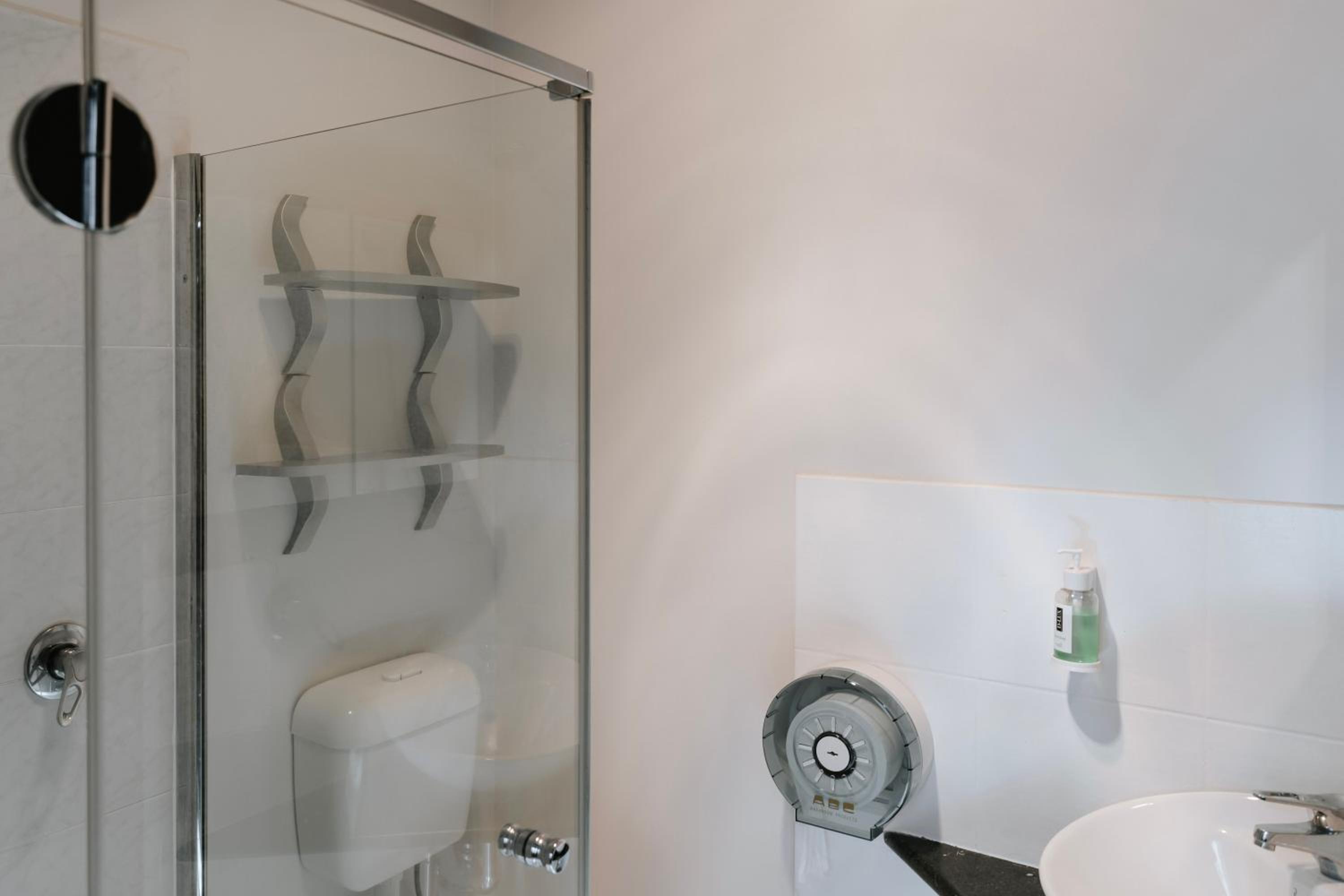 Two Bedroom Apartment - Ground Floor photo 2