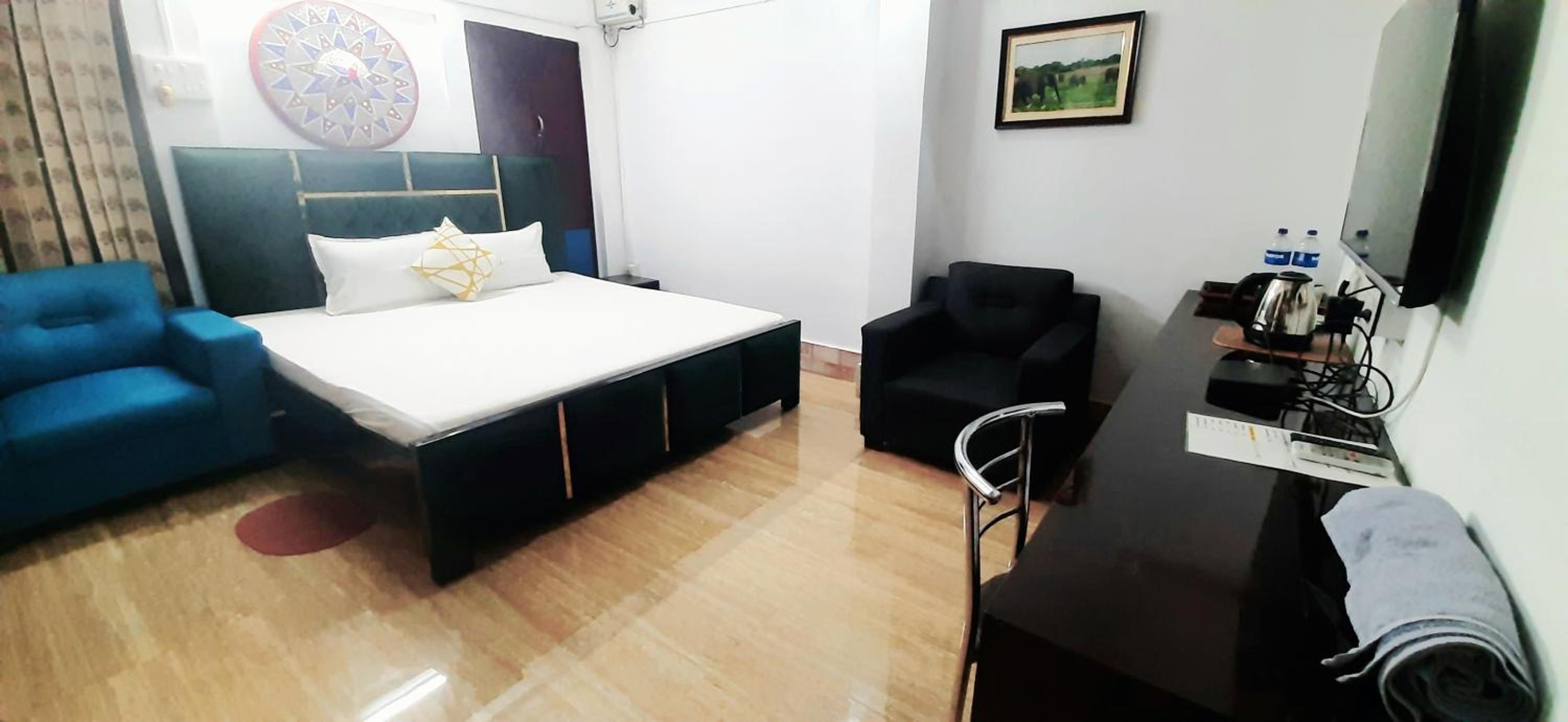 Suite with Balcony photo 2