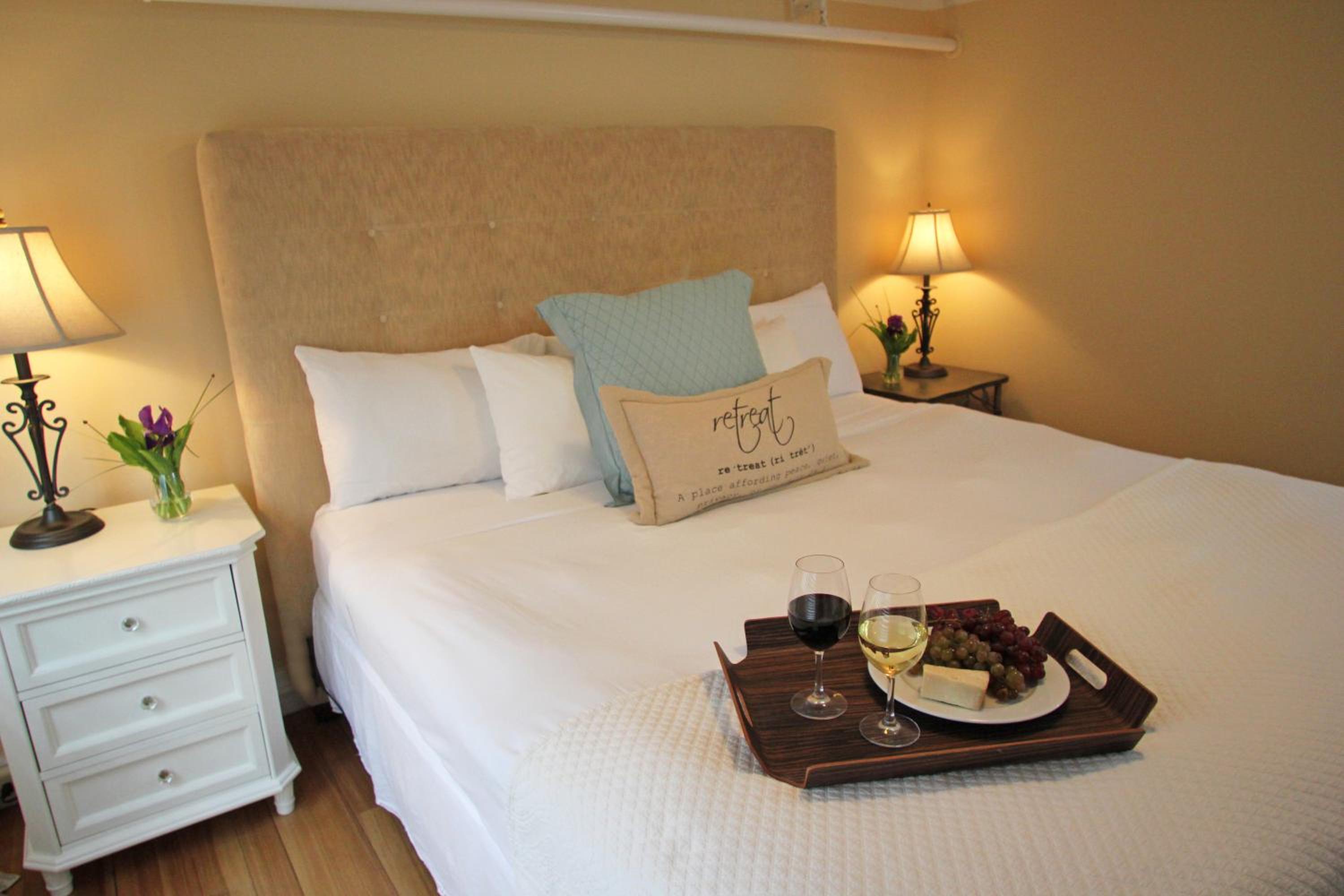 Two-Bedroom Suite - Photo 17