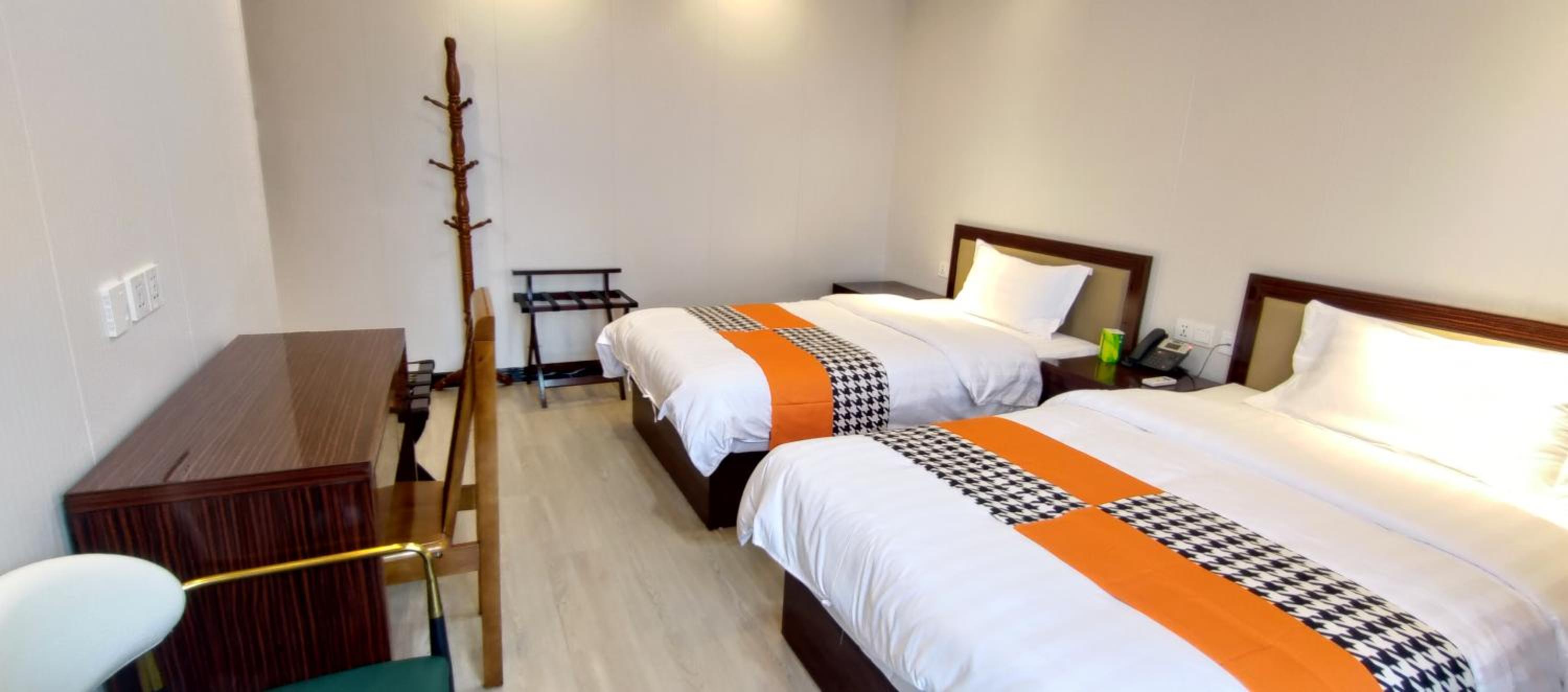 Superior Triple Room - Photo 9