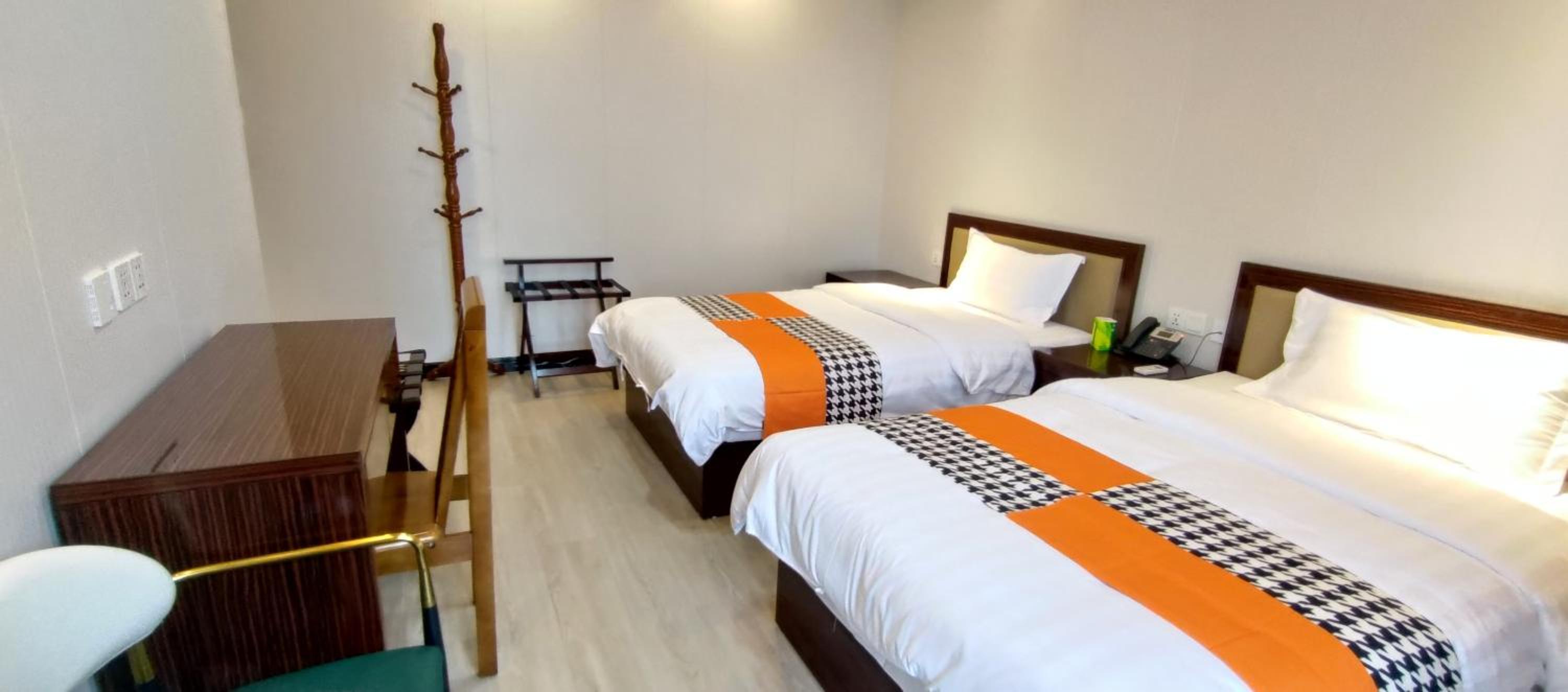 Superior Twin Room - Photo 11