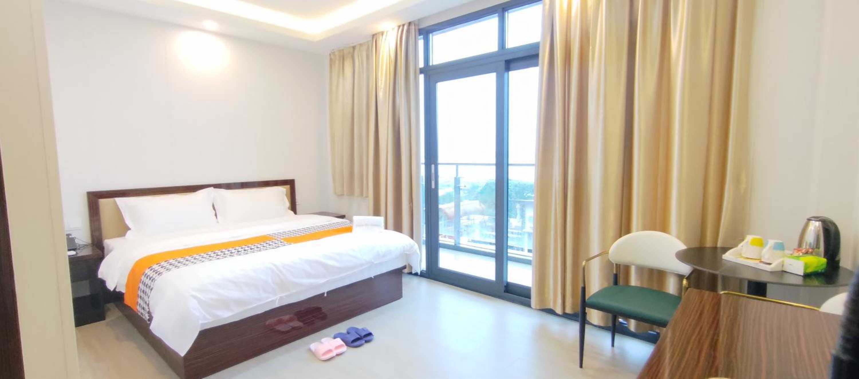 Deluxe Double Room with Balcony - Photo 45
