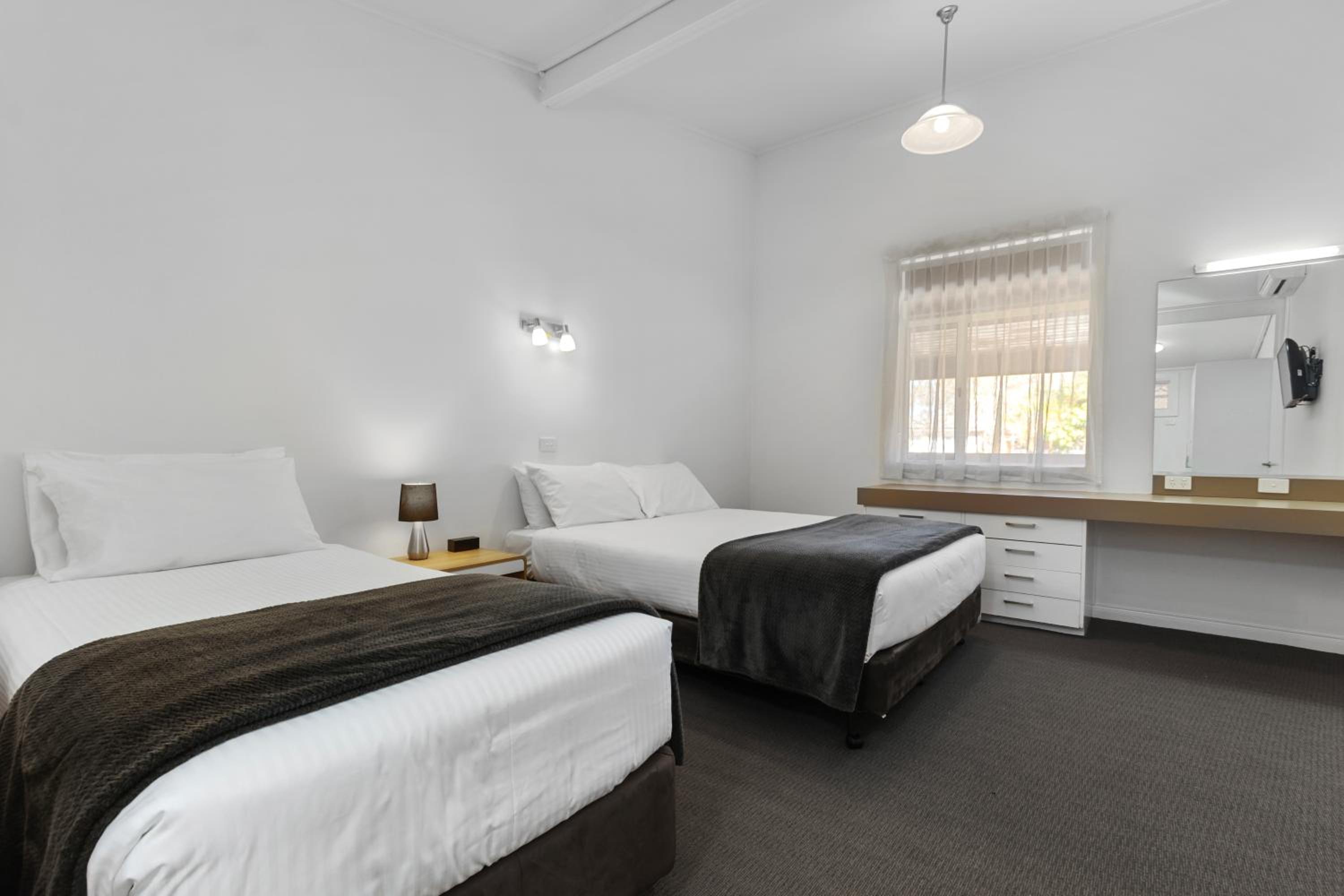 Standard Family Room with Free Wifi and Parking - Photo 4
