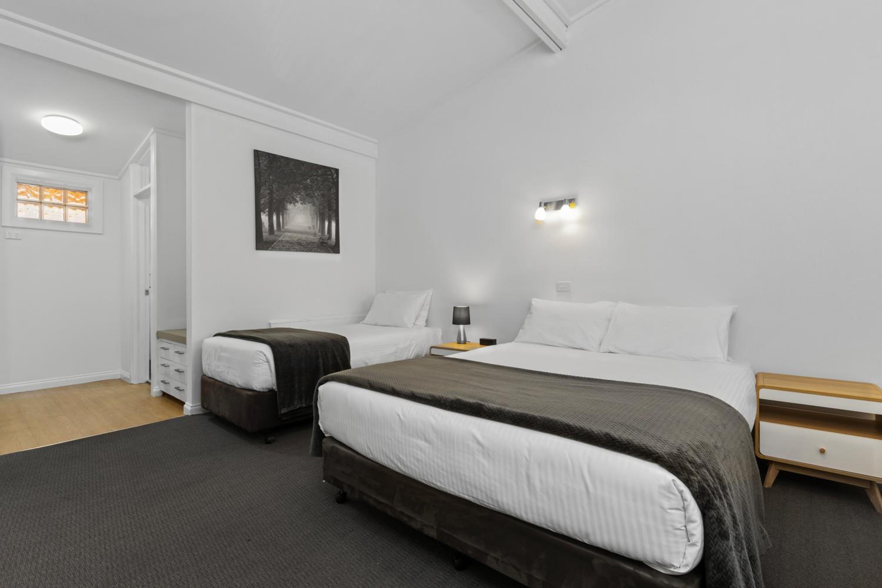 Standard Family Room with Free Wifi and Parking - Photo 6
