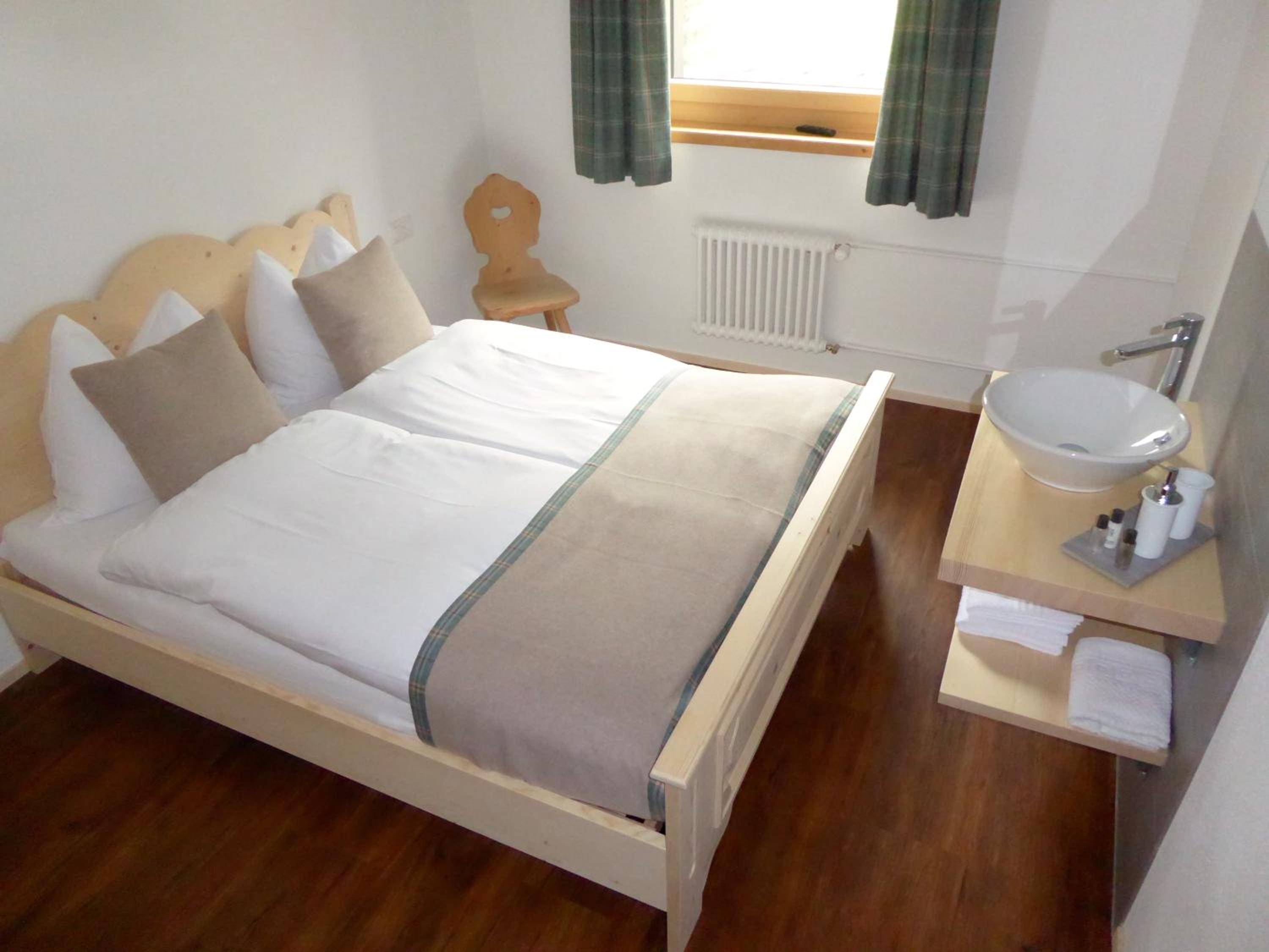 Double or Twin Room with Panoramic View - Photo 9