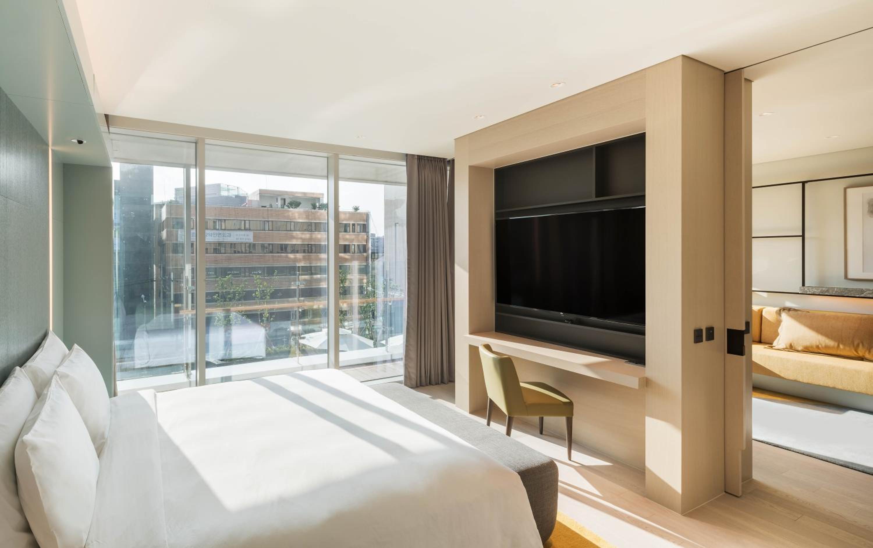 Deluxe King Suite - Photo 1