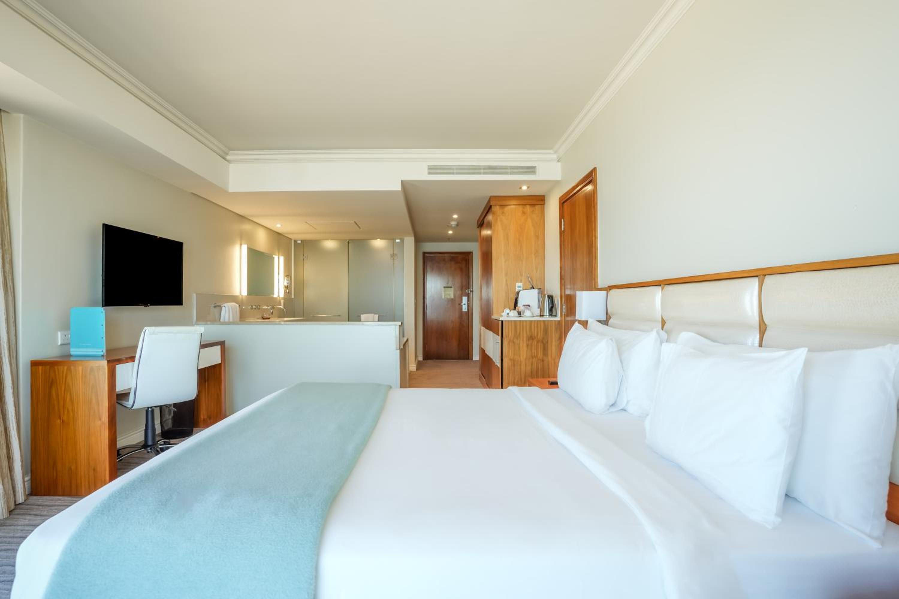 Sea Facing Table Mountain King Room - Photo 1