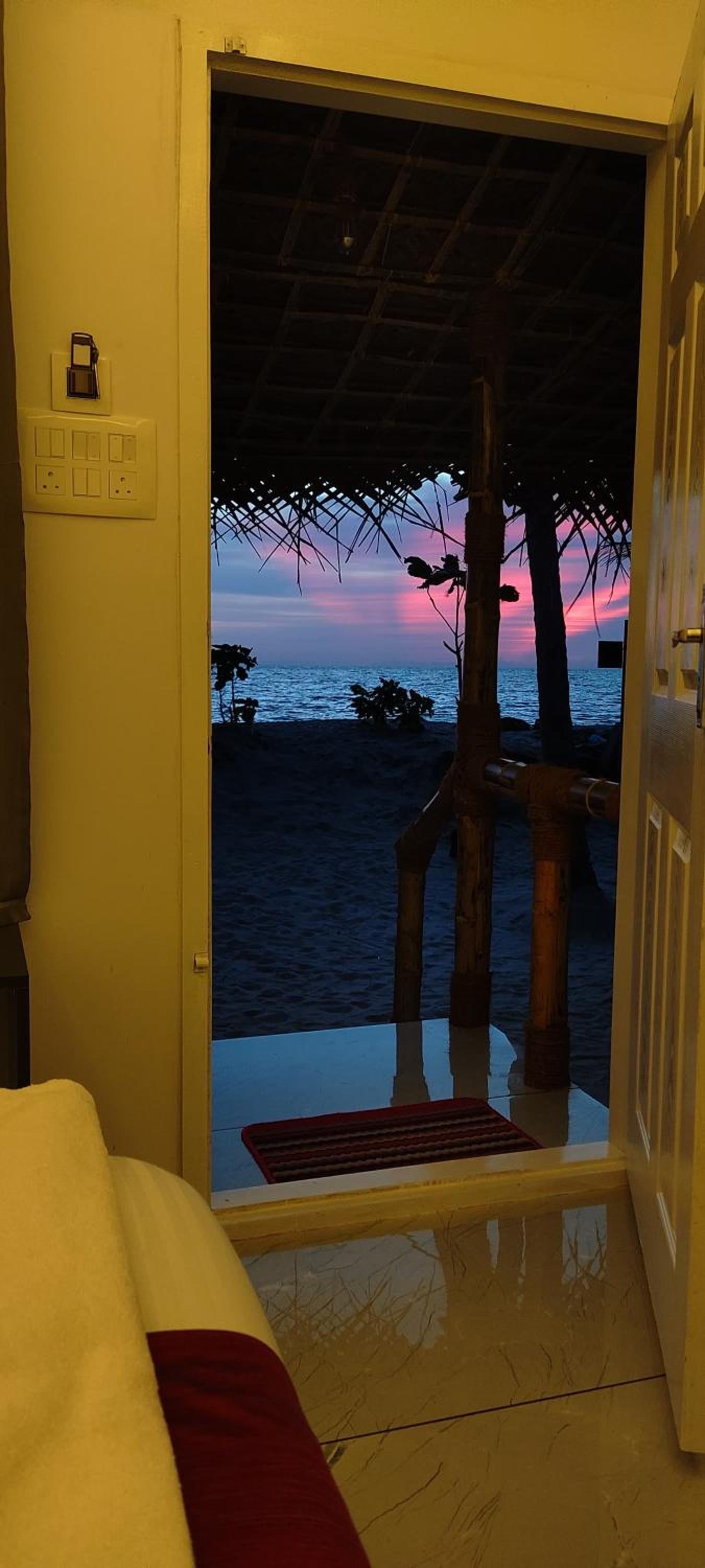 Deluxe Double Room with Balcony and Sea View photo 2