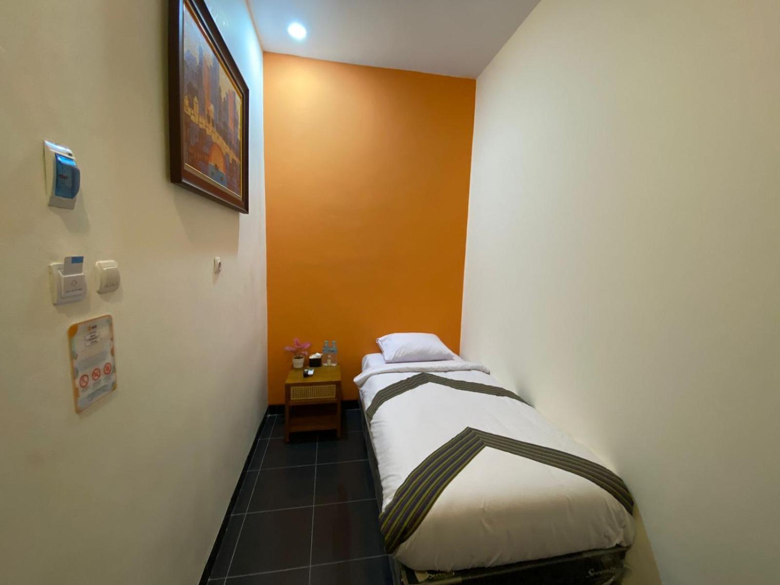 Single Room with Private Bathroom
