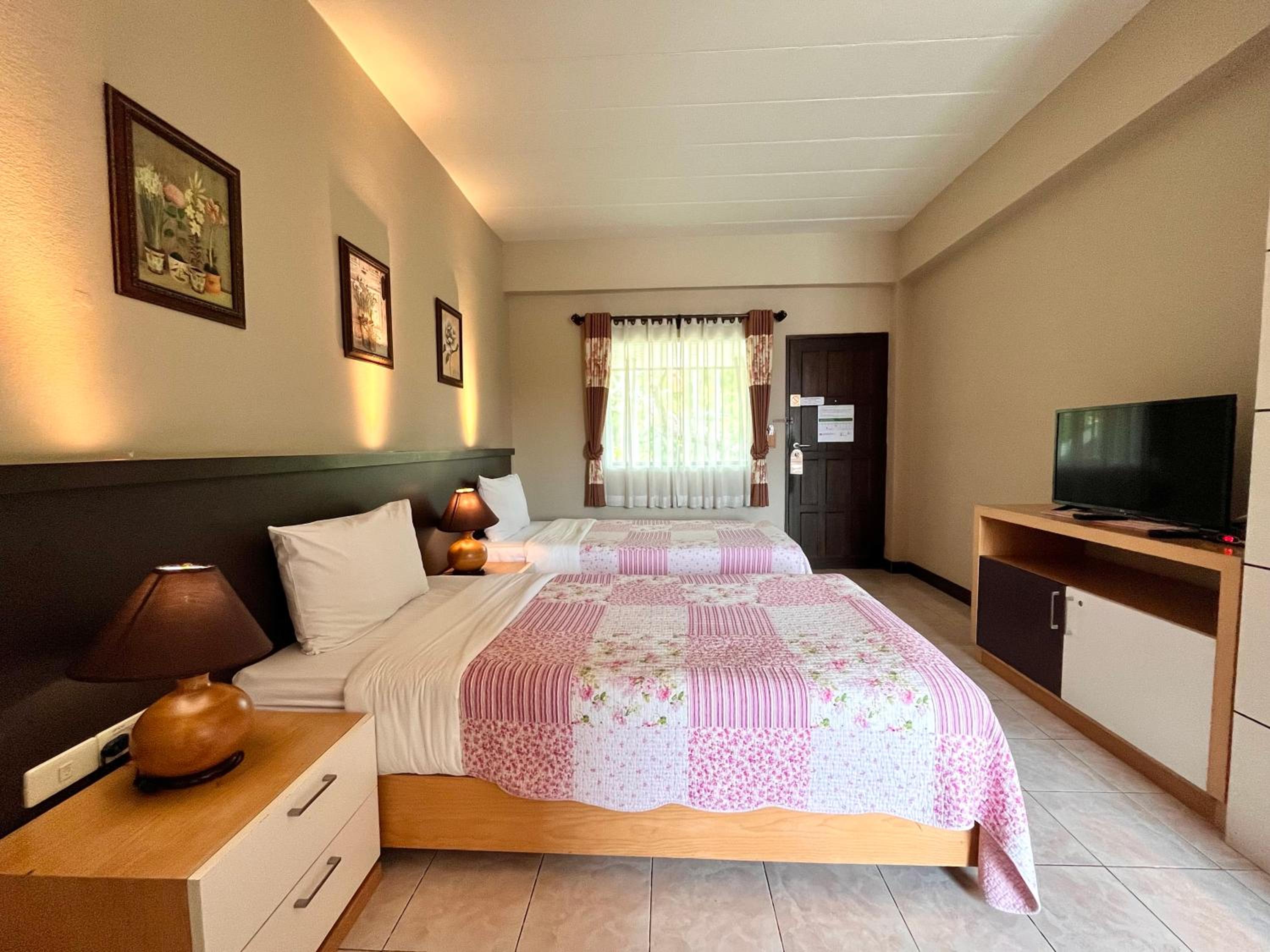 Standard Twin Room photo 2