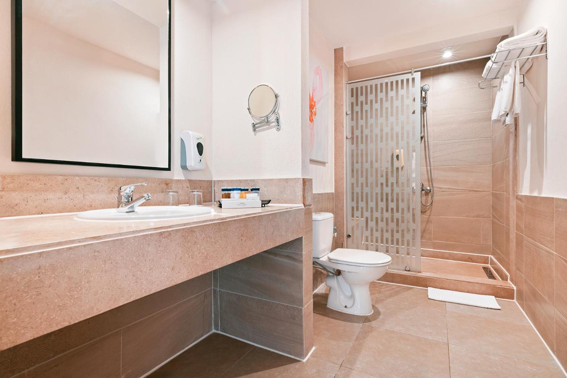 Honeymoon Room photo 3