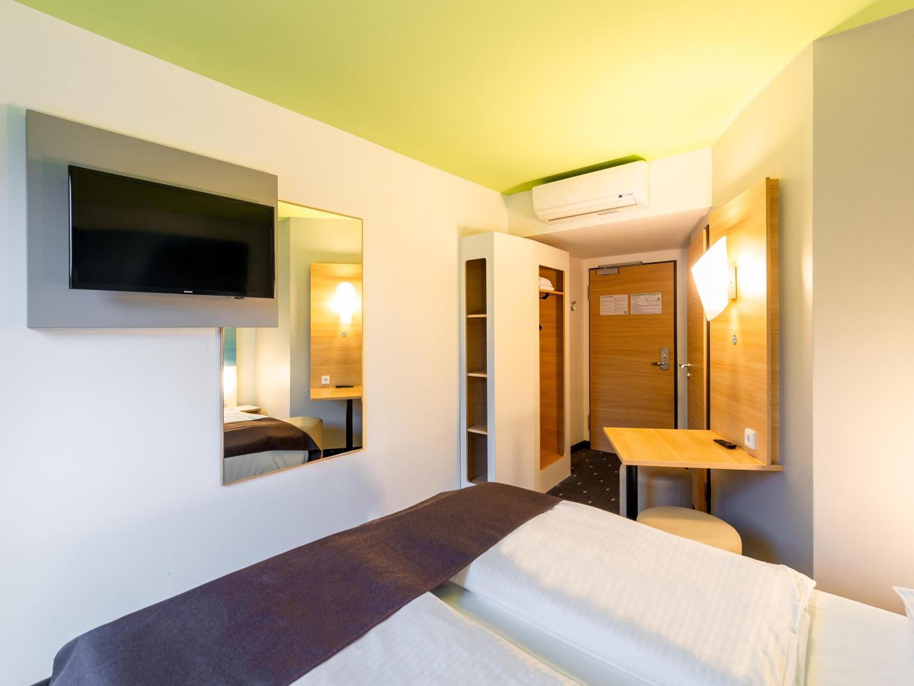 Double Room - Photo 5