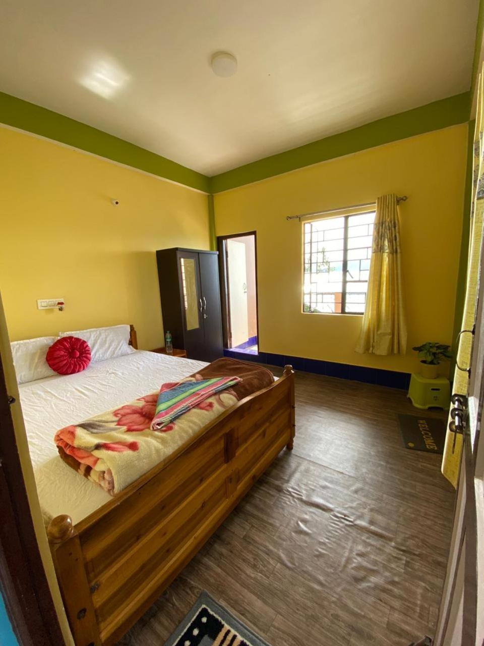 Double Room - Photo 5