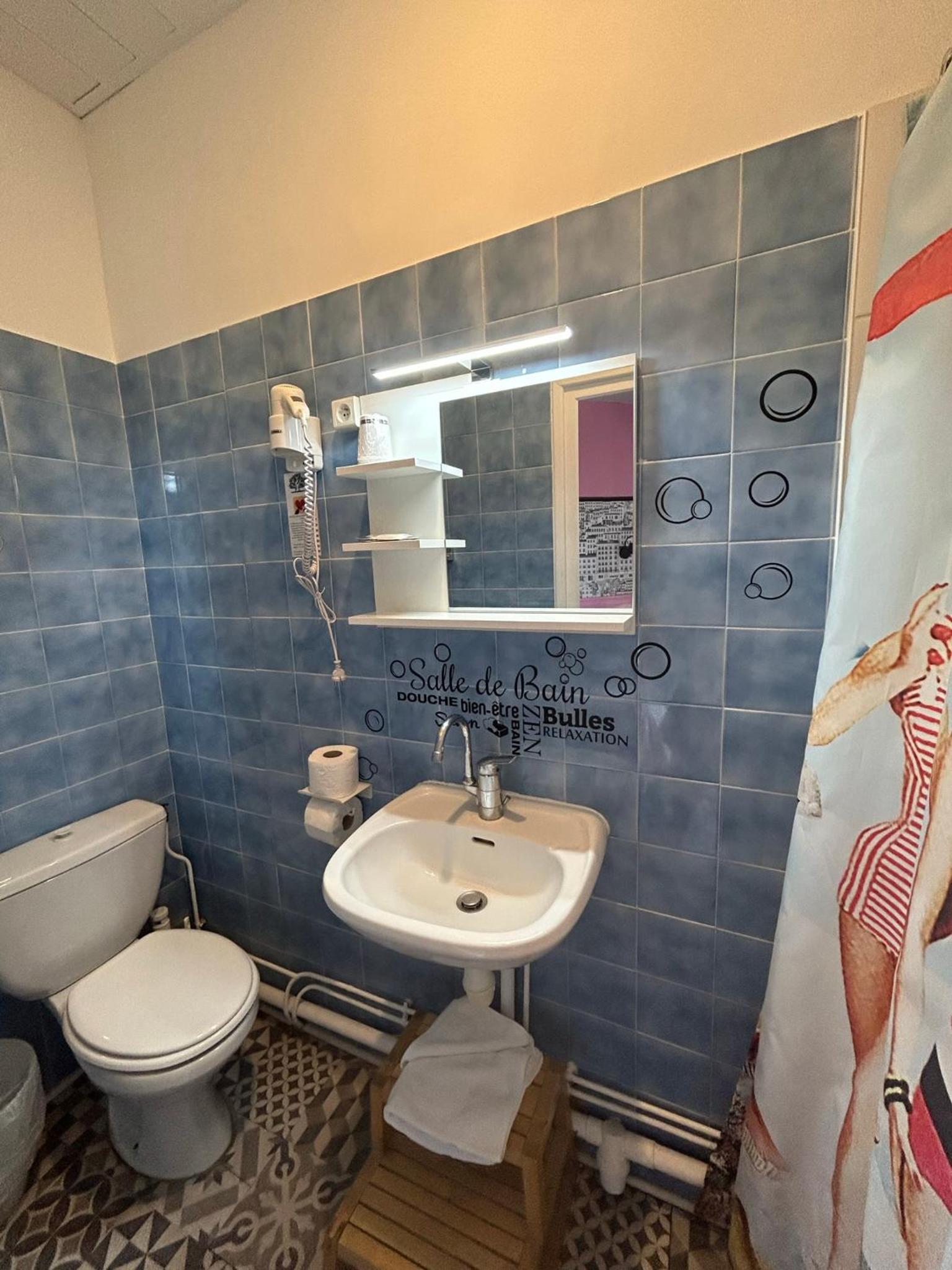Double Room - Photo 3