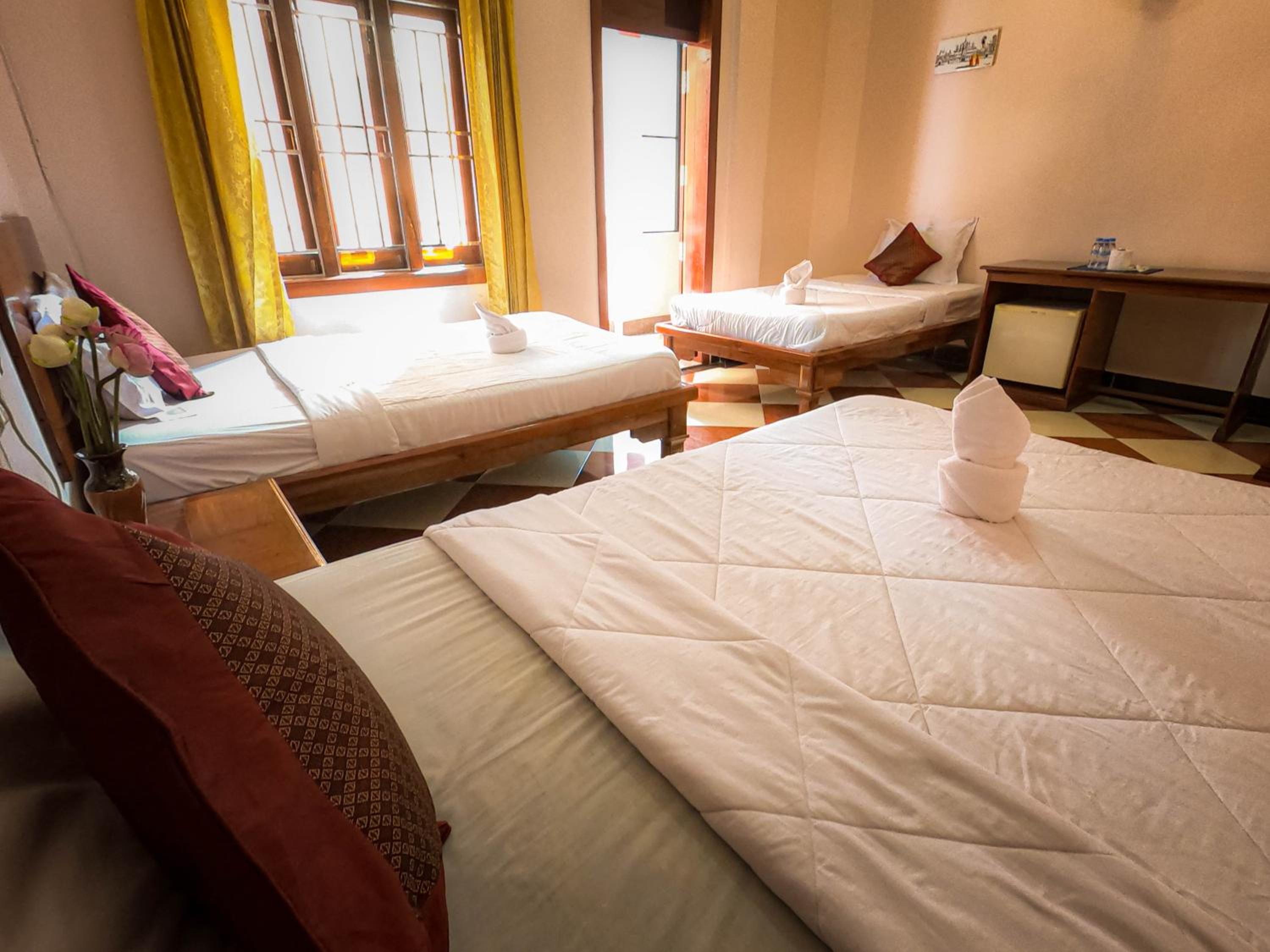 Triple Room with Balcony - Photo 3