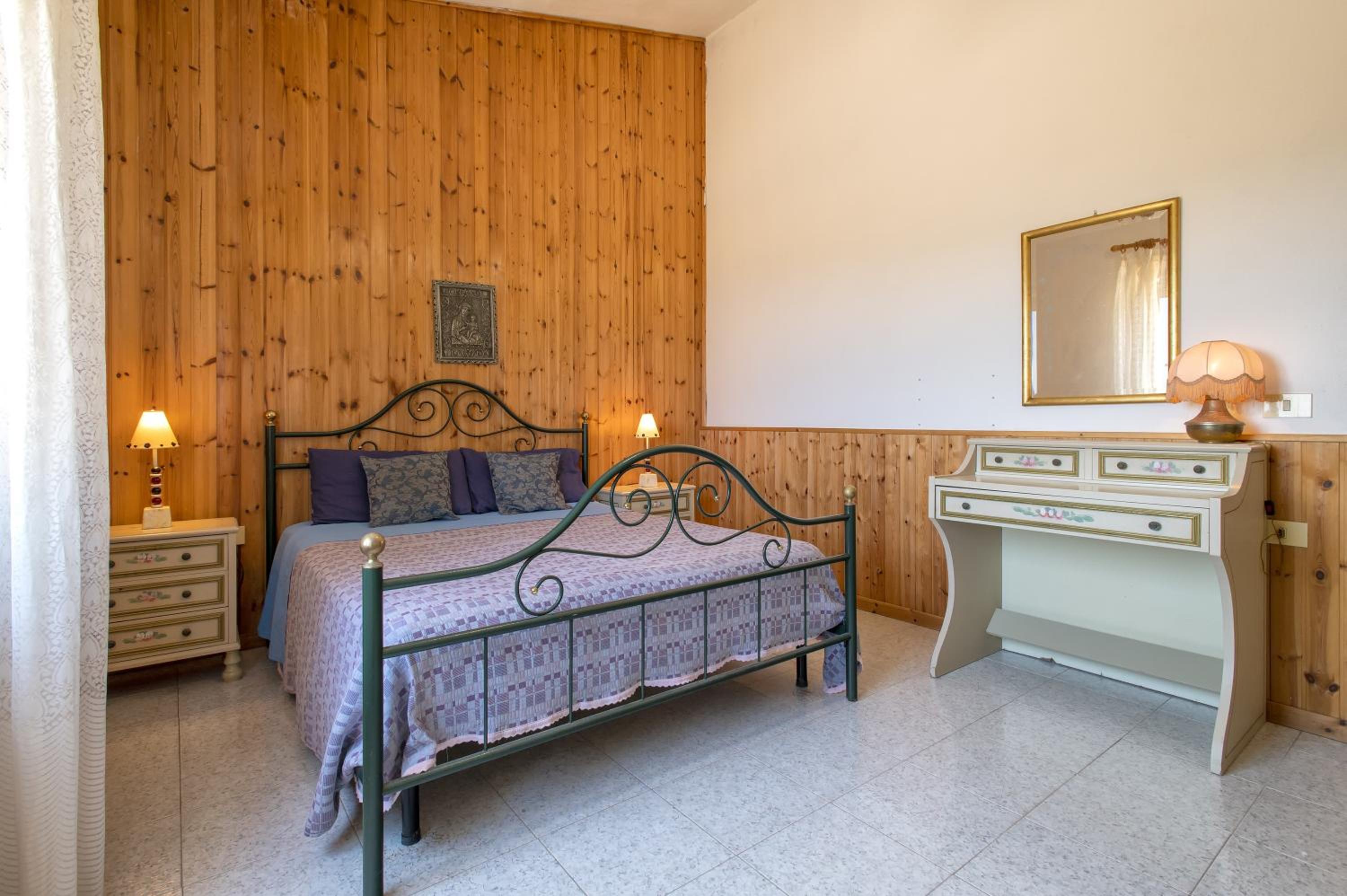 Two-Bedroom Deluxe Apartment with Ocean View