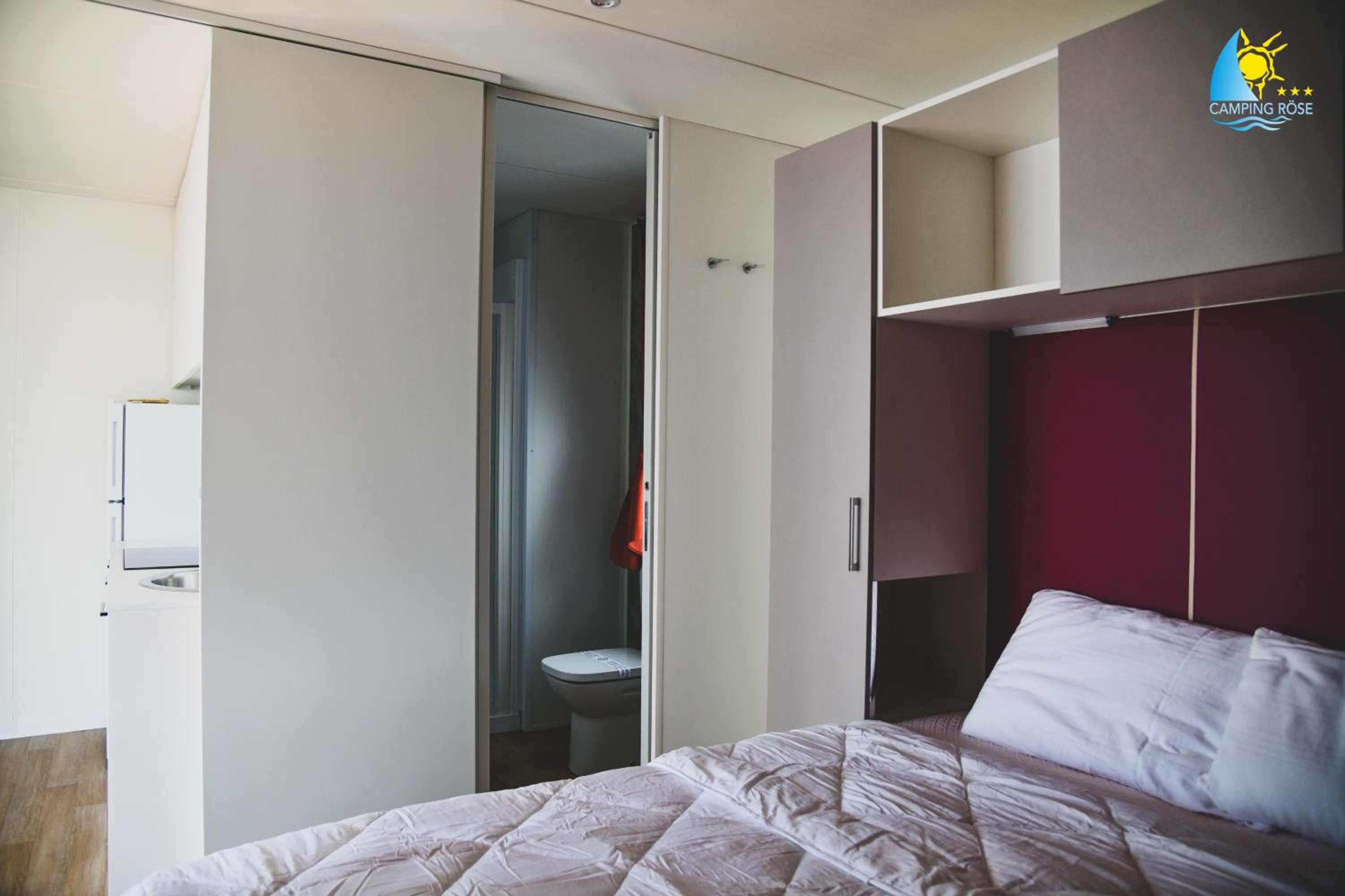 Mobile Home Suite photo 3