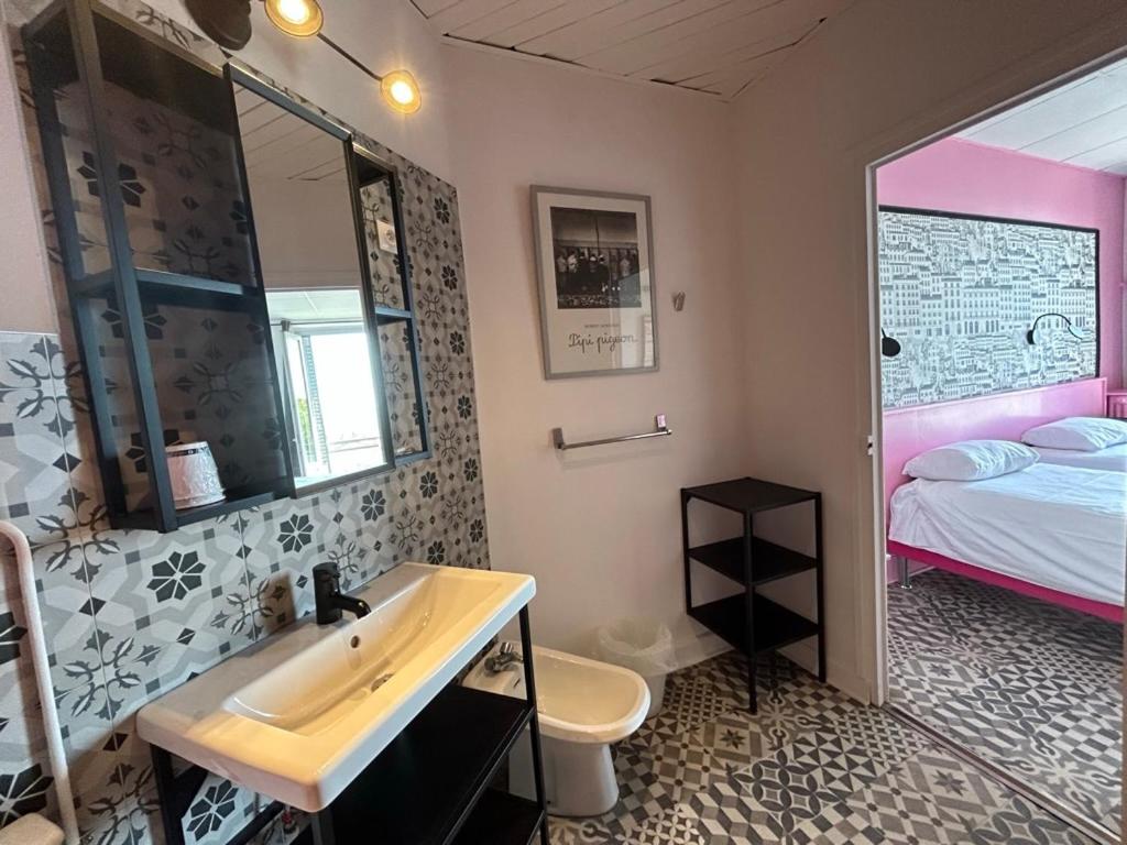 Superior Twin Room - Photo 14