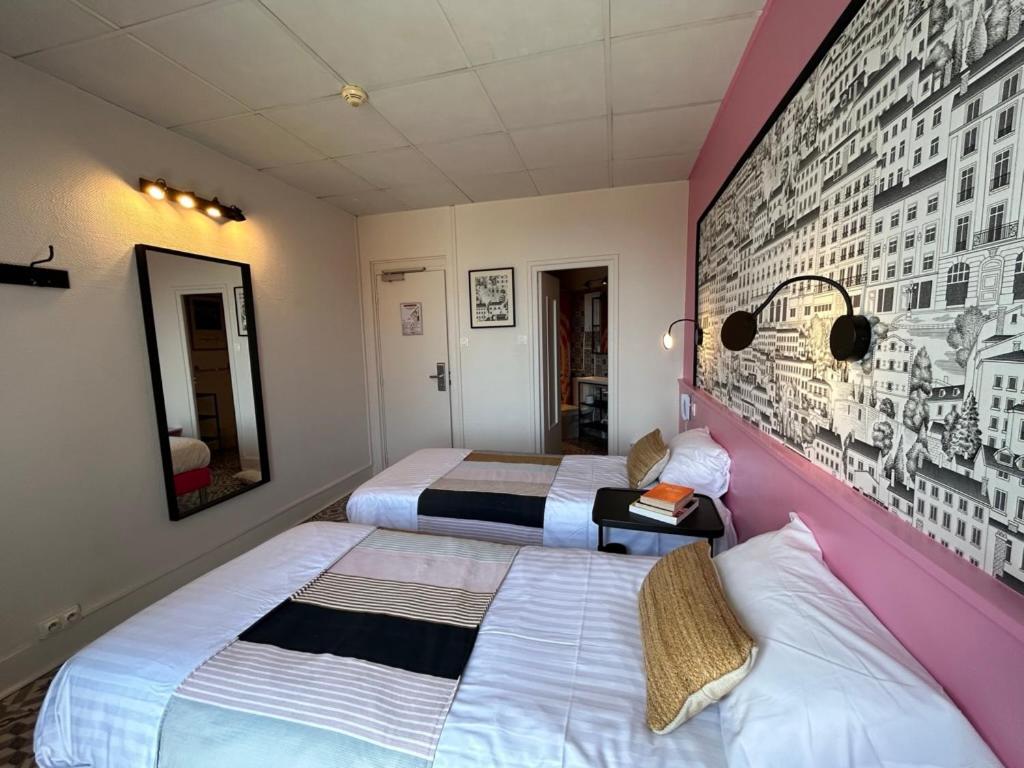 Superior Twin Room - Photo 18